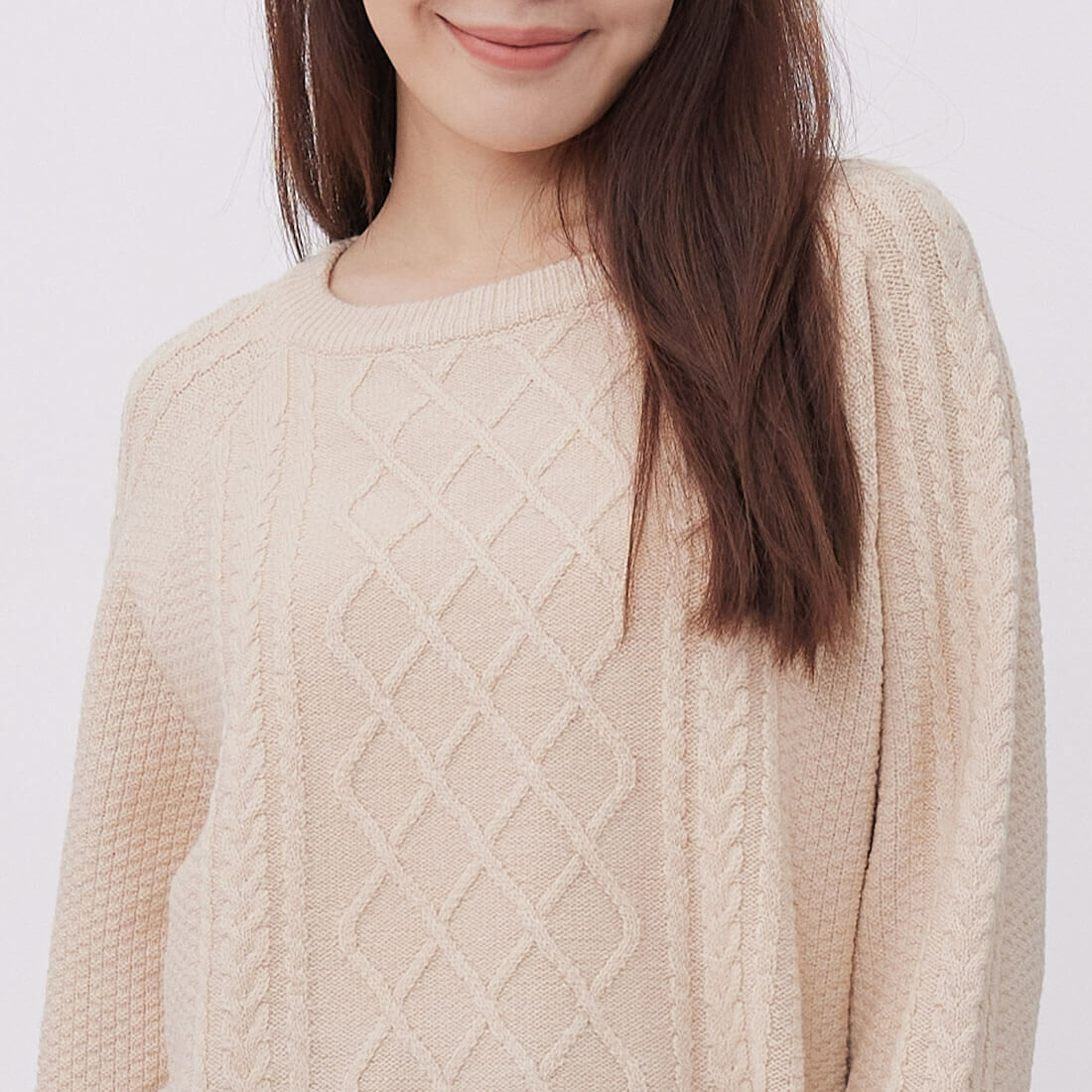 Argyle菱形紋圓領長袖針織衫/奶茶色