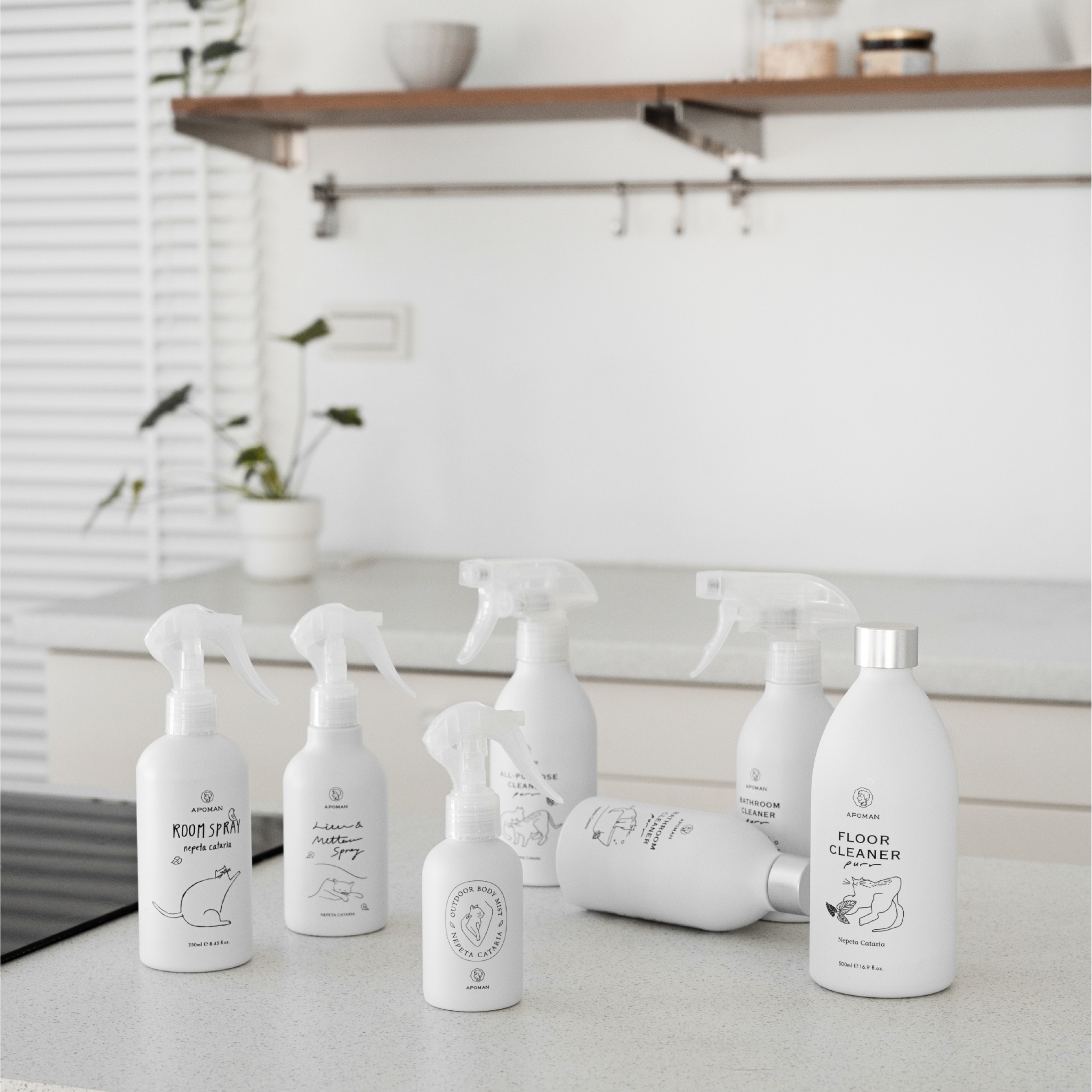 (港澳免運專區！)🏆APOMAN 驅蟲少年® : 居家清潔劑『貓咪家庭專用』/ 5入超值優惠賣場 (熱門組合販售中，用戶回購No.1！) <純貓薄荷成分> #貓咪紓壓 #中性溫和 #寵物除臭