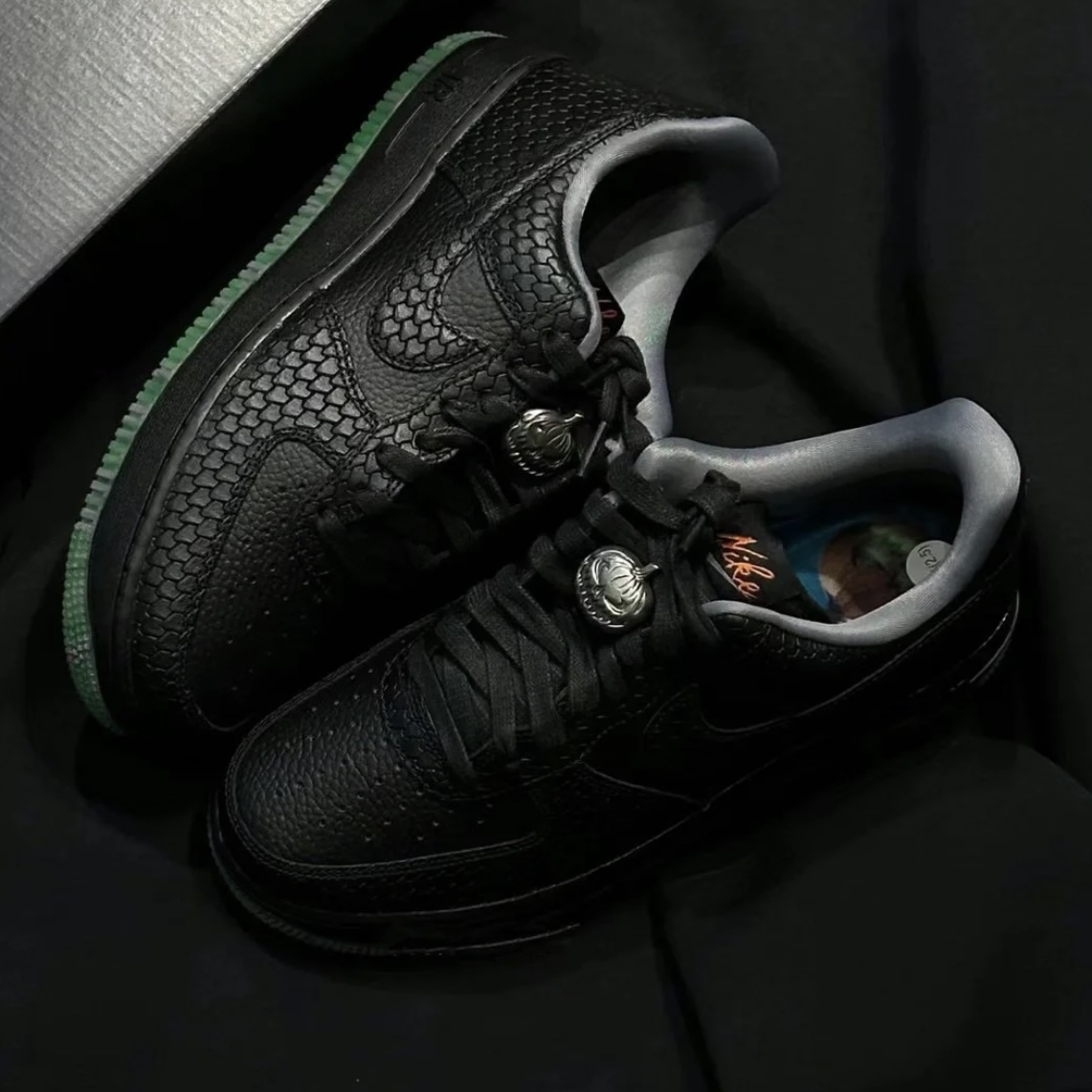 Nike Air Force 1 Low PRM Halloween 毒蟒 萬聖節限定 蛇紋夜光 男鞋 FQ8822-084