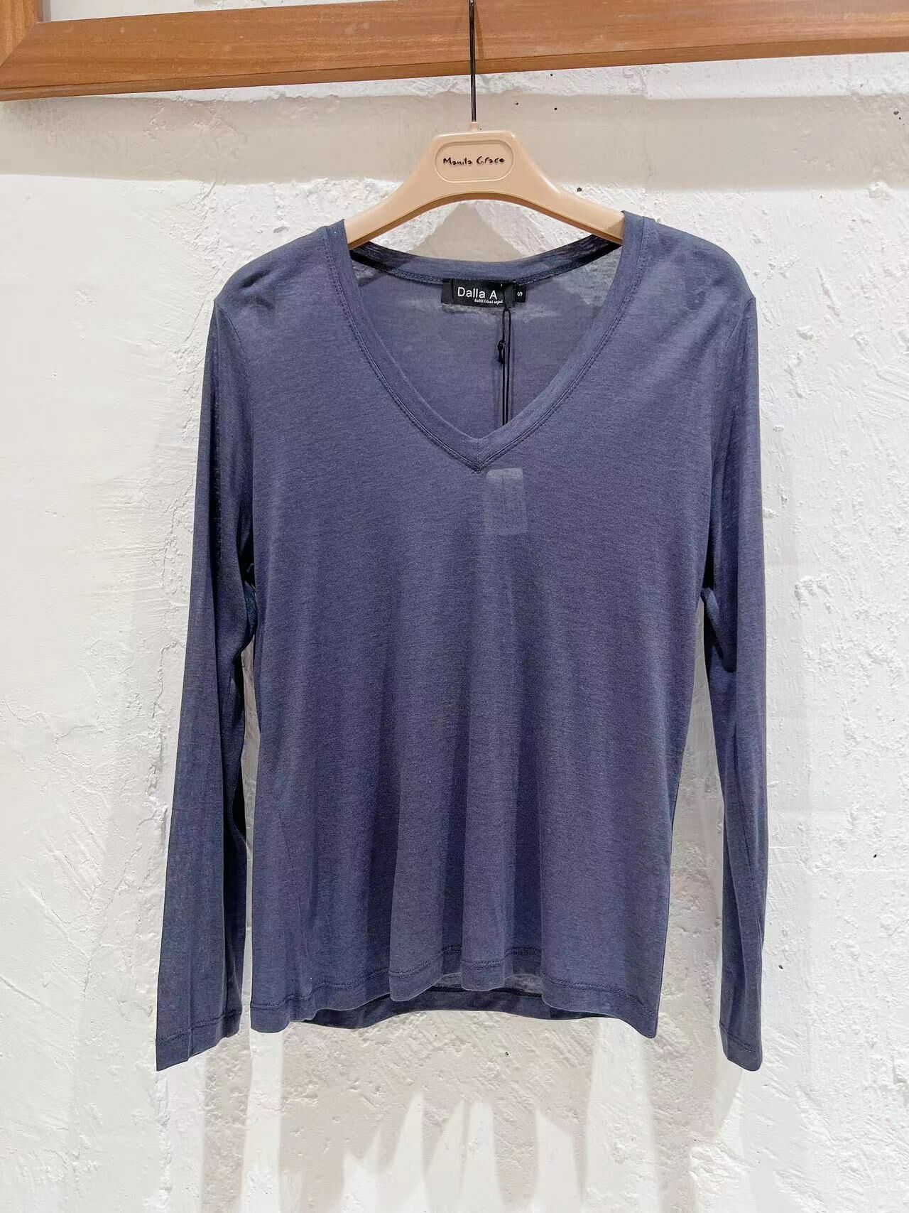 Dalla A 紫藍色V領上衣 -T