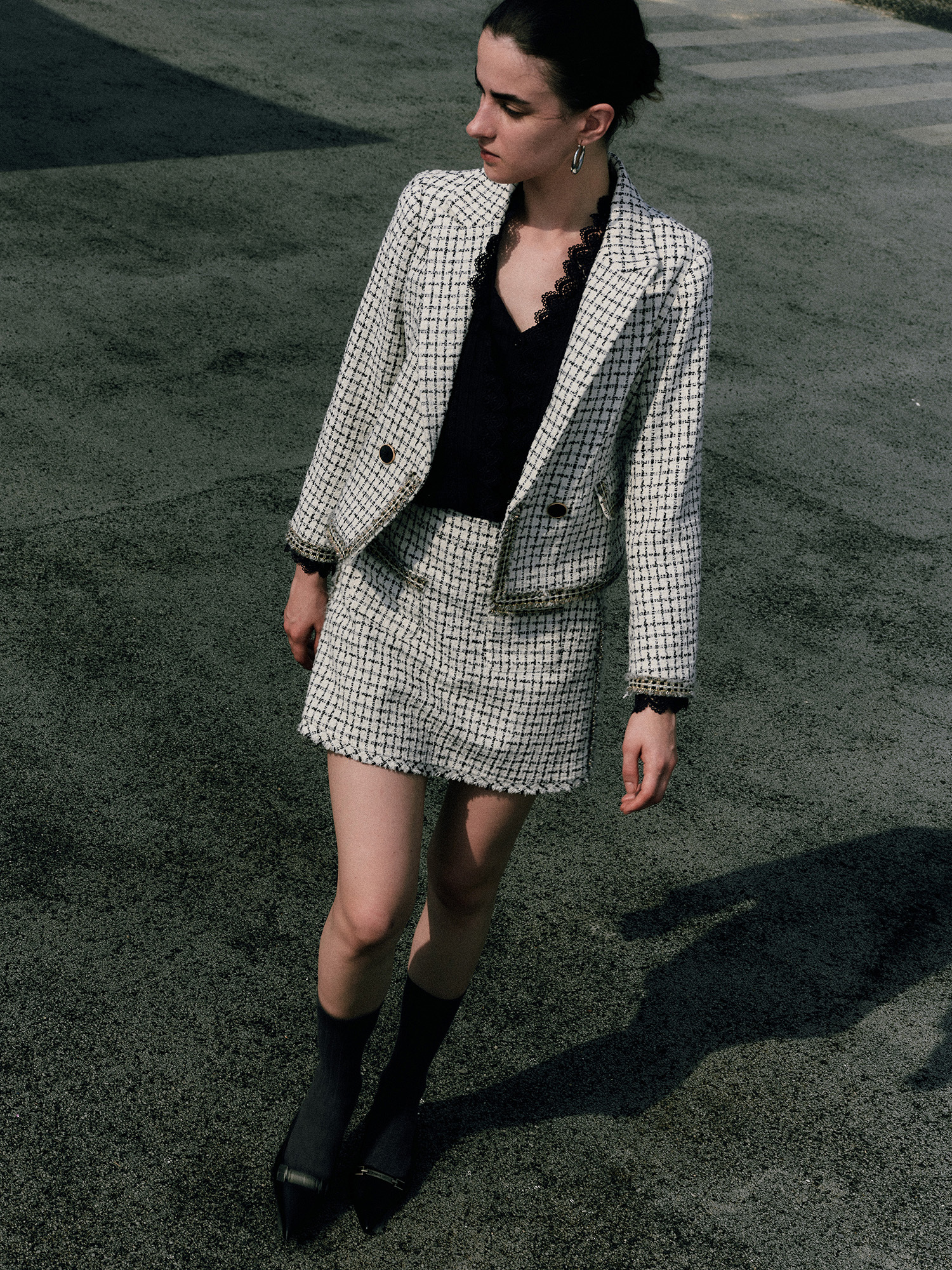 mi-tu 粗花呢格紋短版外套