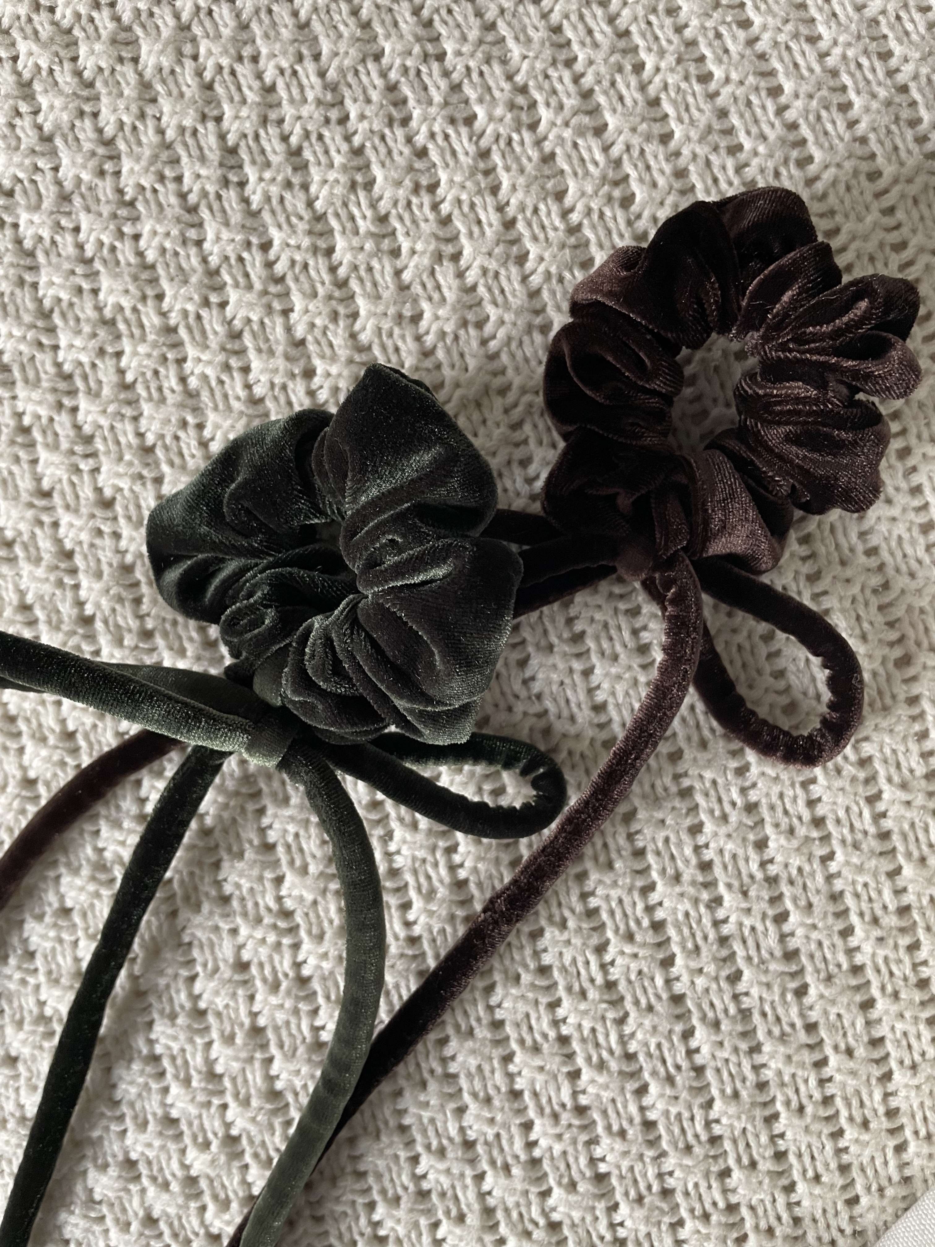 velvet bowknot scrunchy
