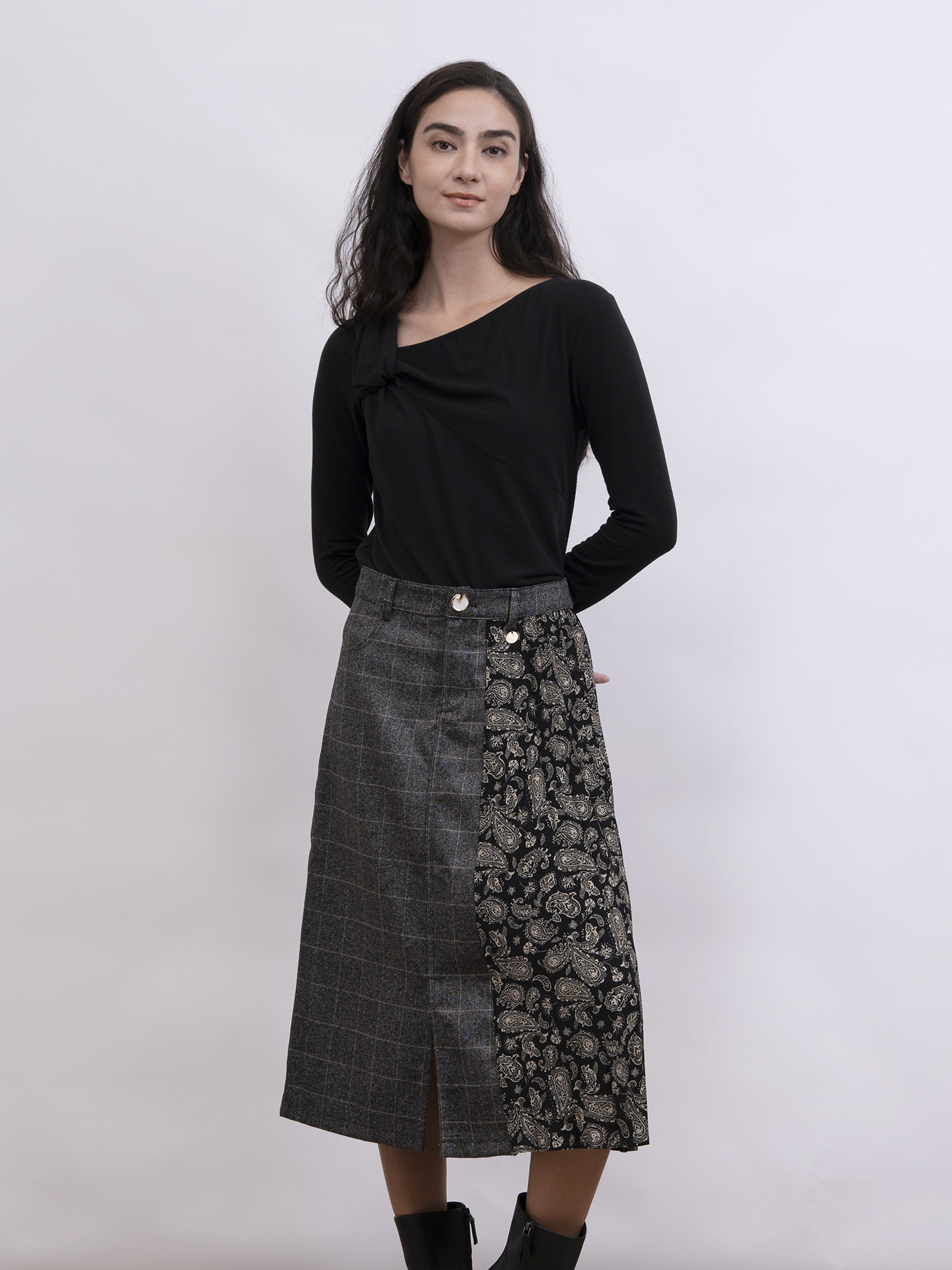 mi-tu 扭結設計感長袖上衣