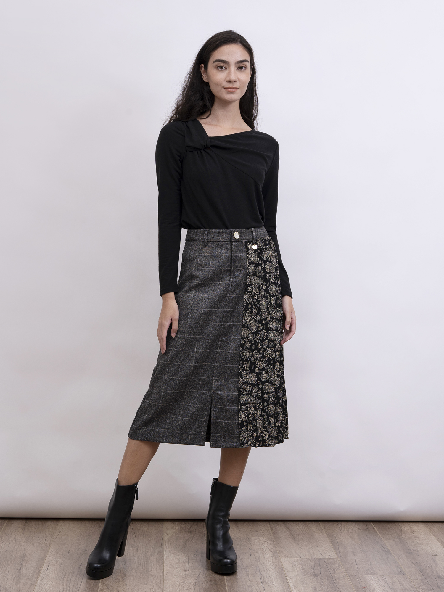 mi-tu 扭結設計感長袖上衣