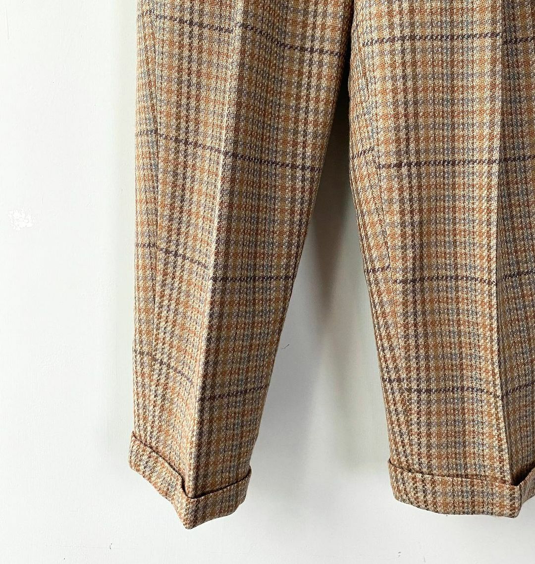 奶茶色格仔羊毛長褲
