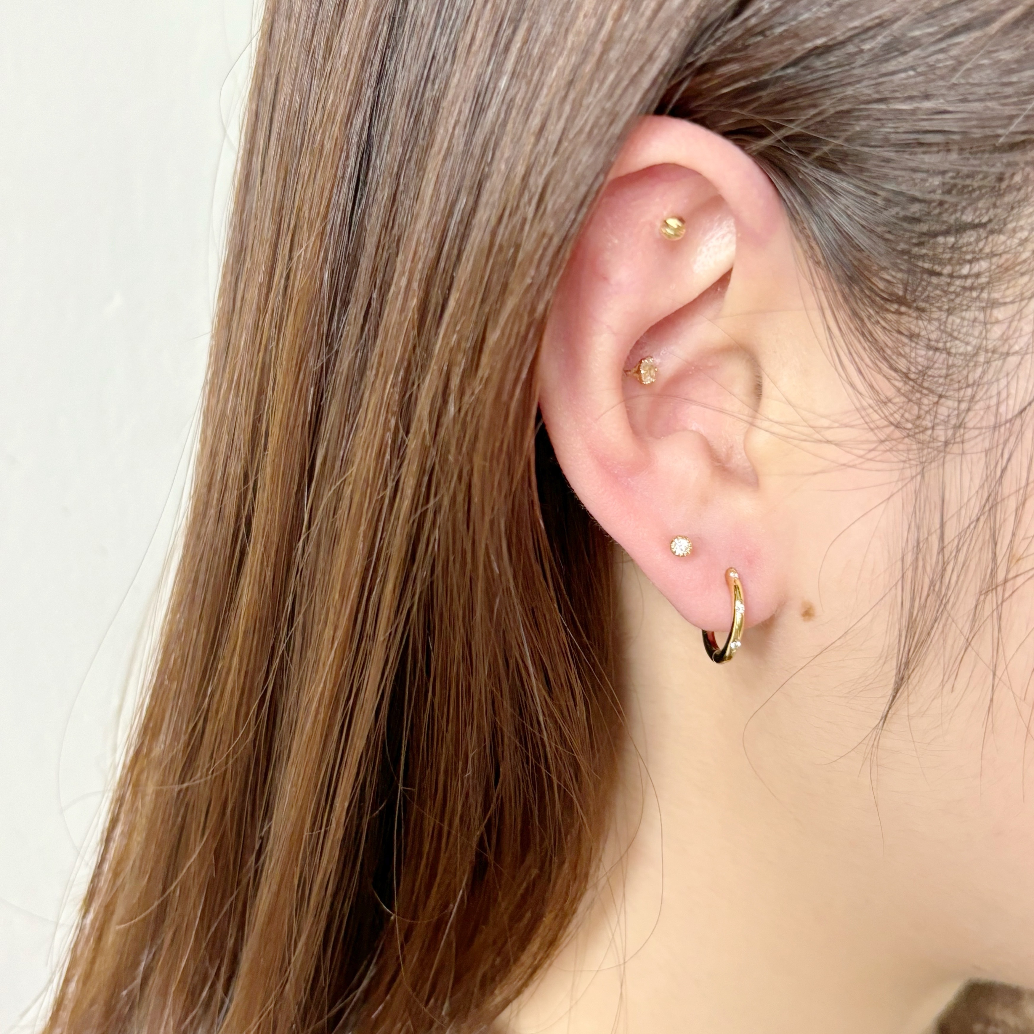 Pastry single zircon piercing