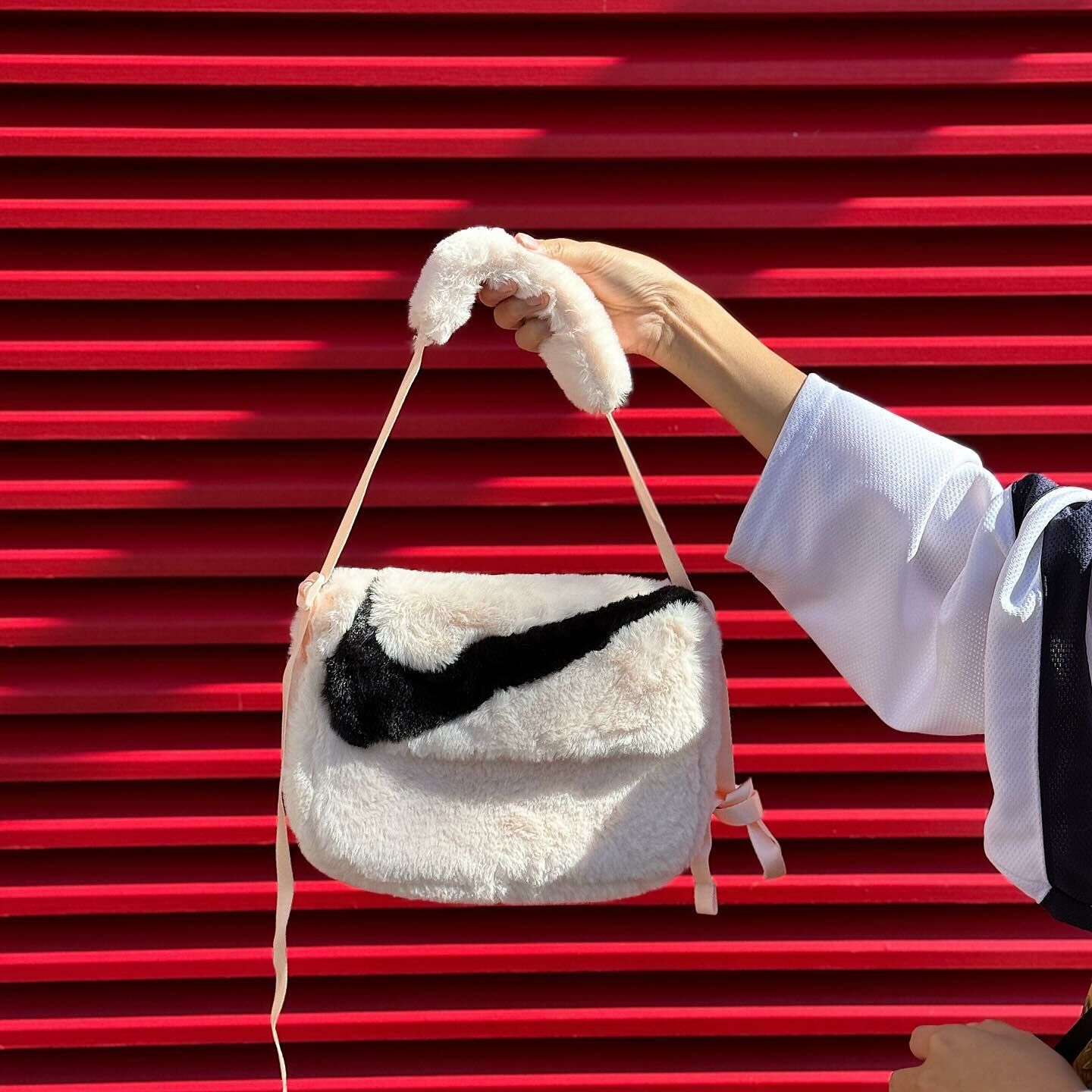 Nike Sportswear Futura 365 毛絨 信封包 小包 仿兔毛 FB3048-010 FB3048-838