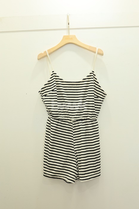 白底黑條紋  日常連身短褲