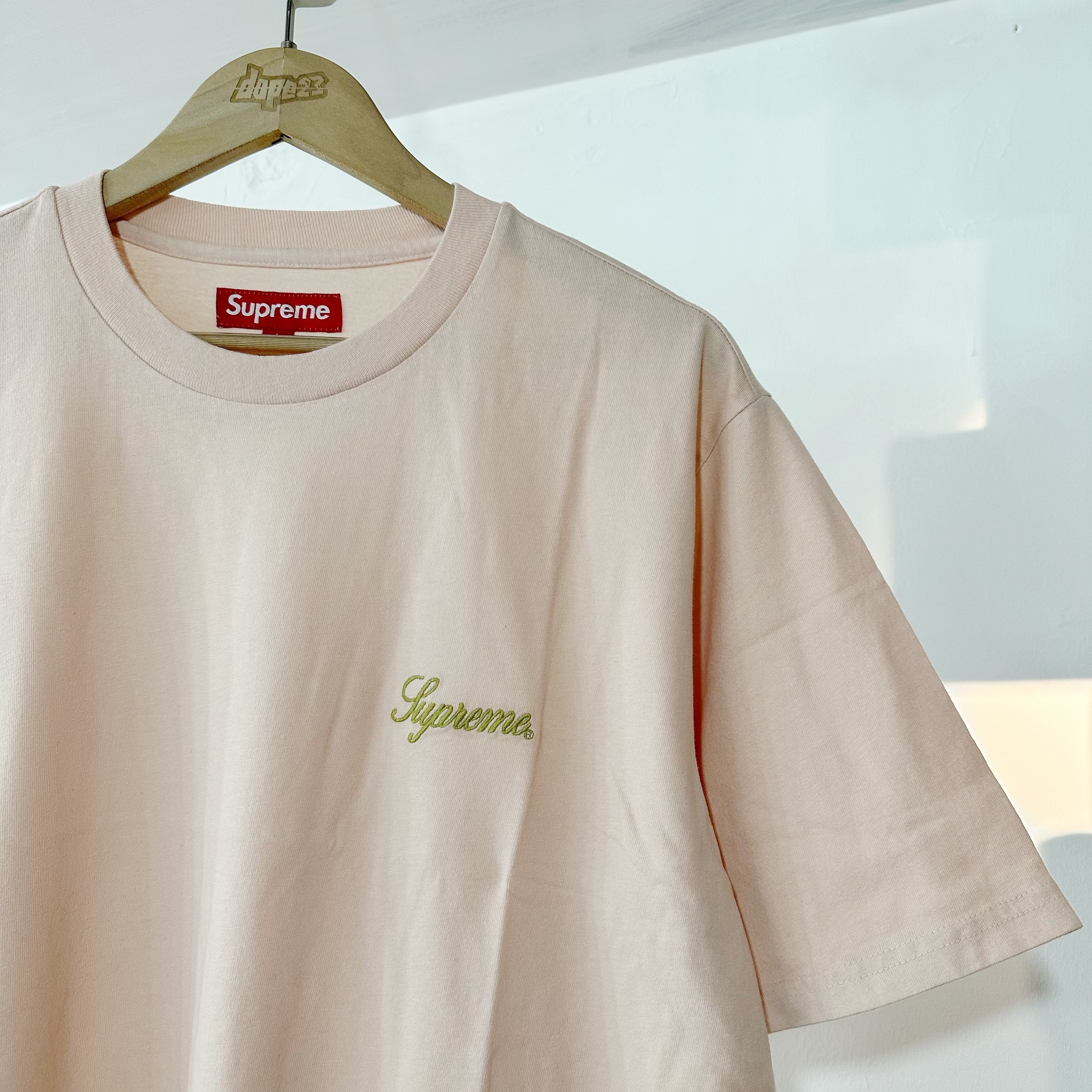 Supreme FW23  Washed Script SS Top Rose