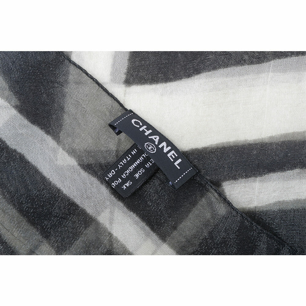 【CHANEL】絲質混尼龍金蔥花朵圍巾(黑色/白色)