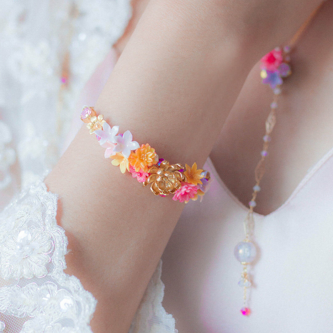 ZINNIA Mermaid Crystal Floral Gold-plated Bouquet Bangle