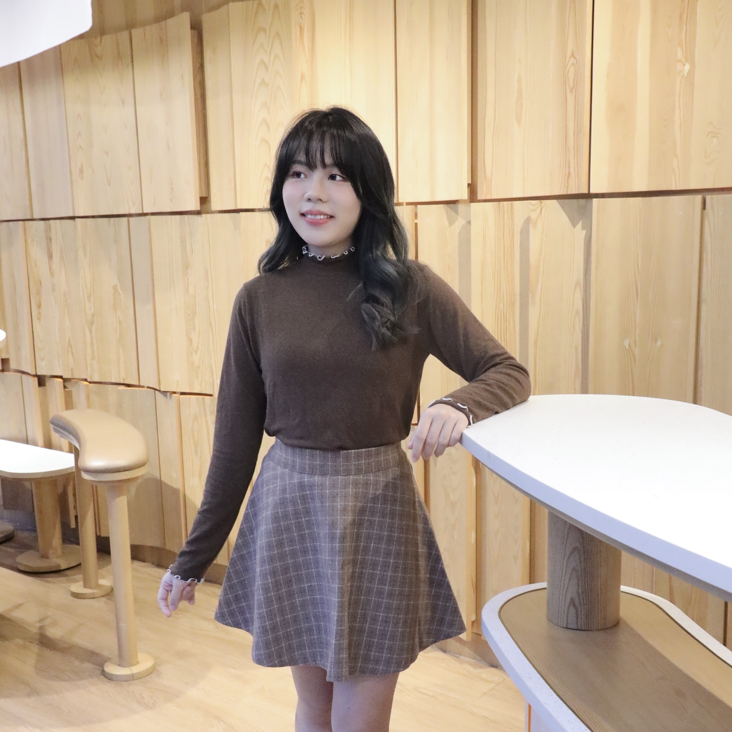 ✨||TOP429||兩色木耳邊軟身彈性百搭TOP