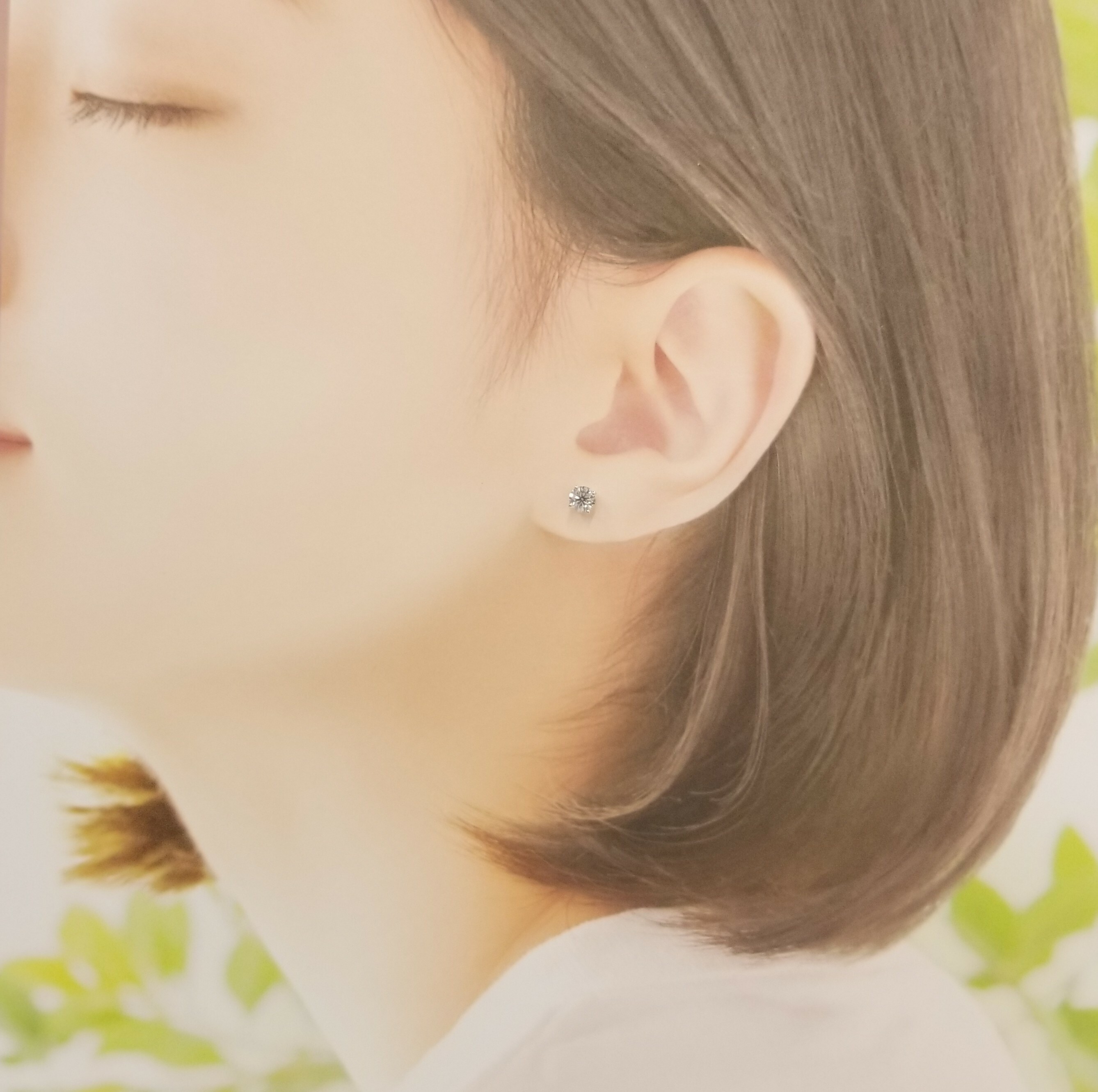 全新18K白金【主石68份鑽石】4爪耳環