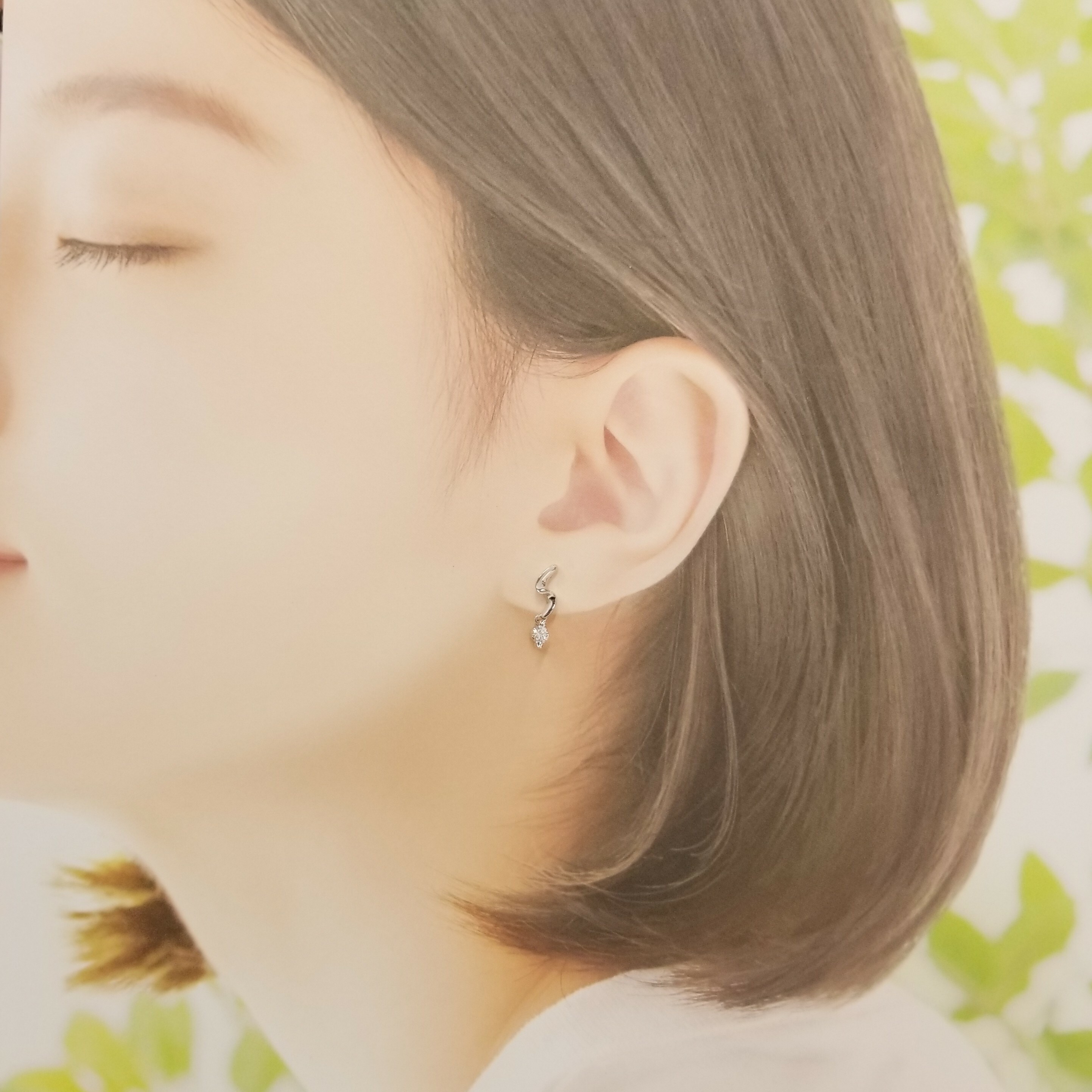 全新18K白金【主石28份鑽石】4爪耳環