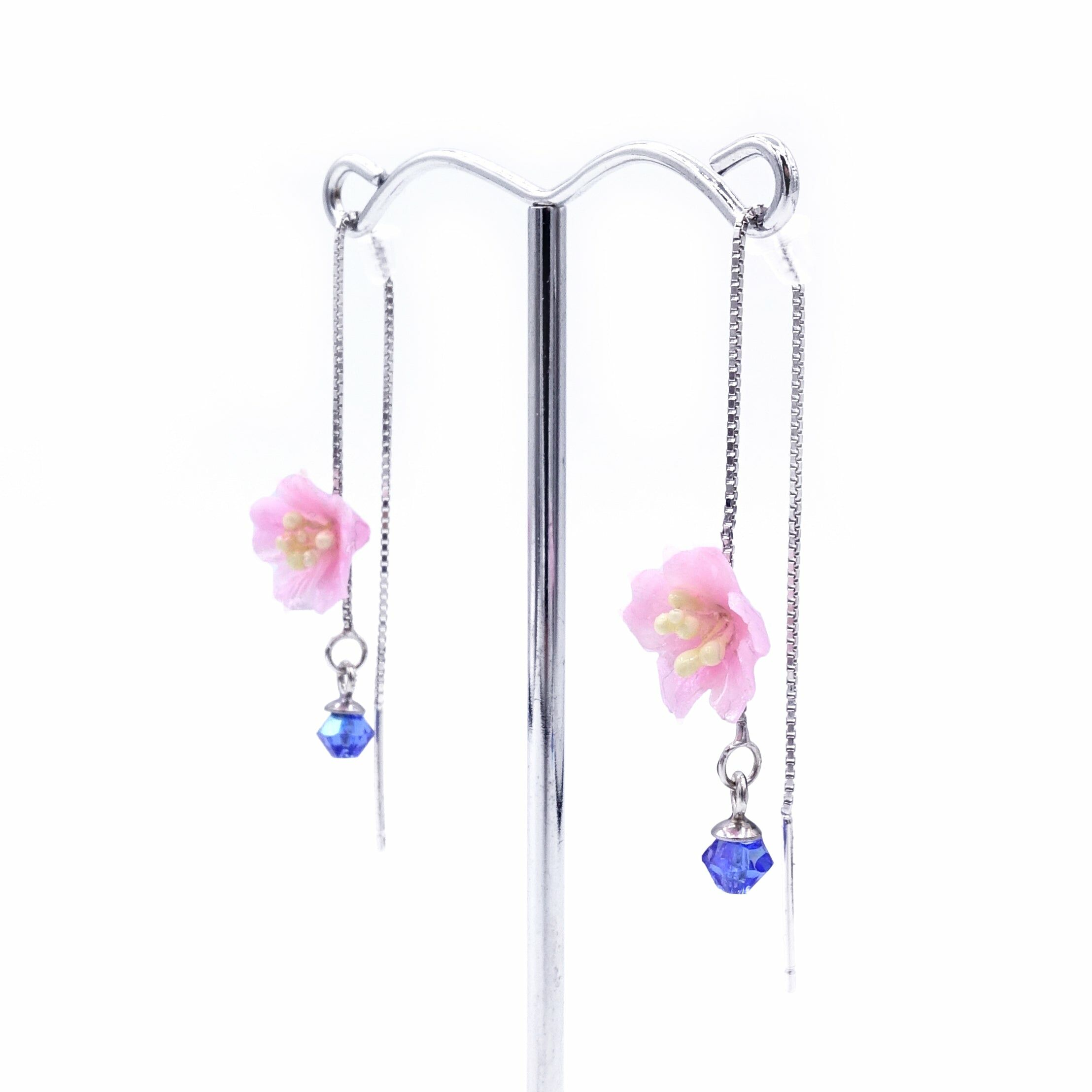 SAKURA COLLECTION Night-Sakura Floral Ear Chains