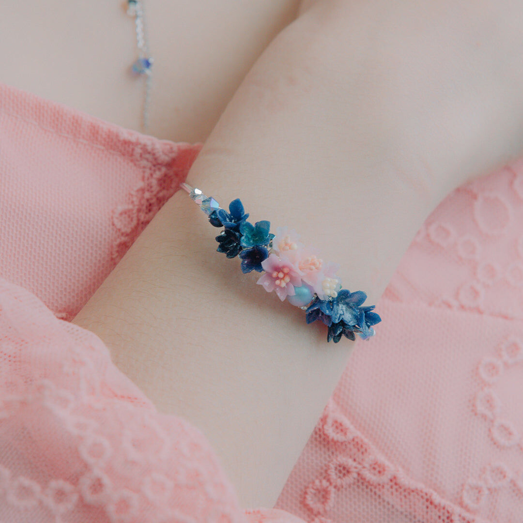 SAKURA COLLECTION Night-Sakura Crystal Bouquet Bangle