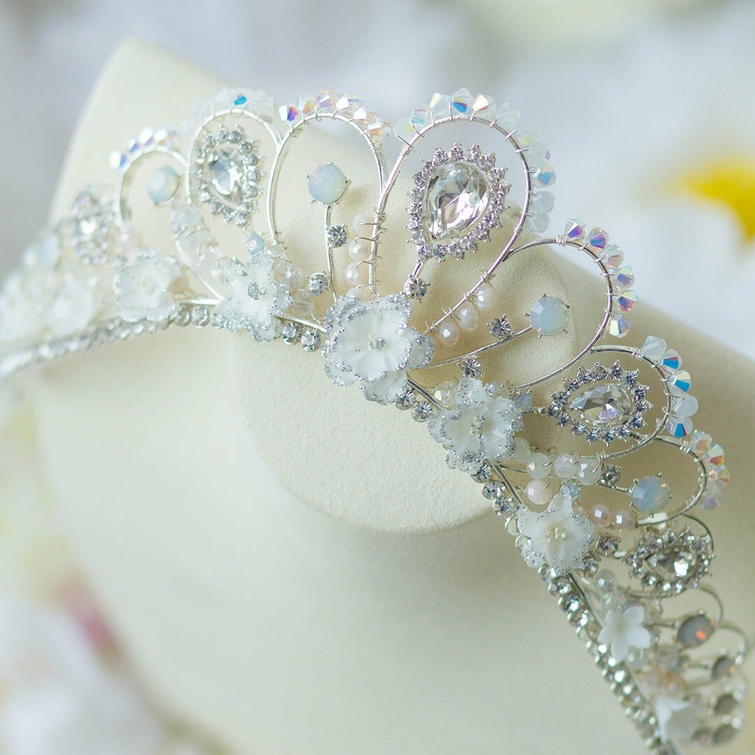 POM POM Peony Crystal Crown