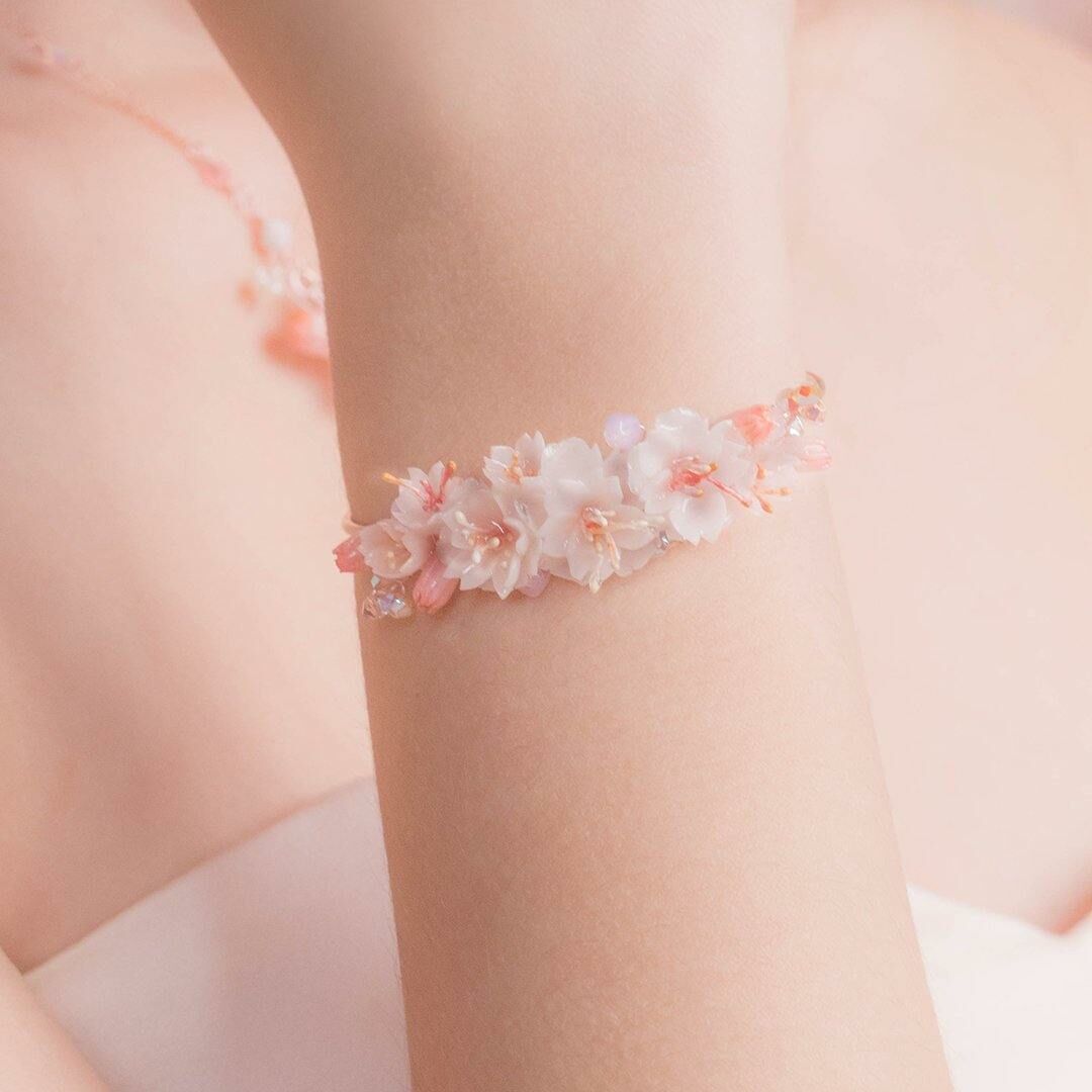 BLOSSOM Bouquet Rose-gold Plated Bangle