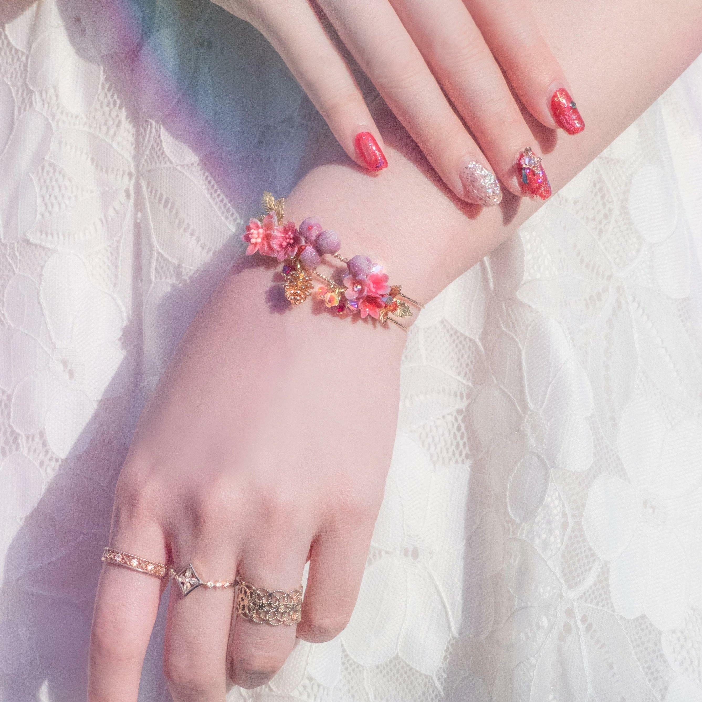 #11 ZODIAC Sagittarius Poinsettia Pine Cone Garden 14K Gold-plated Bangle