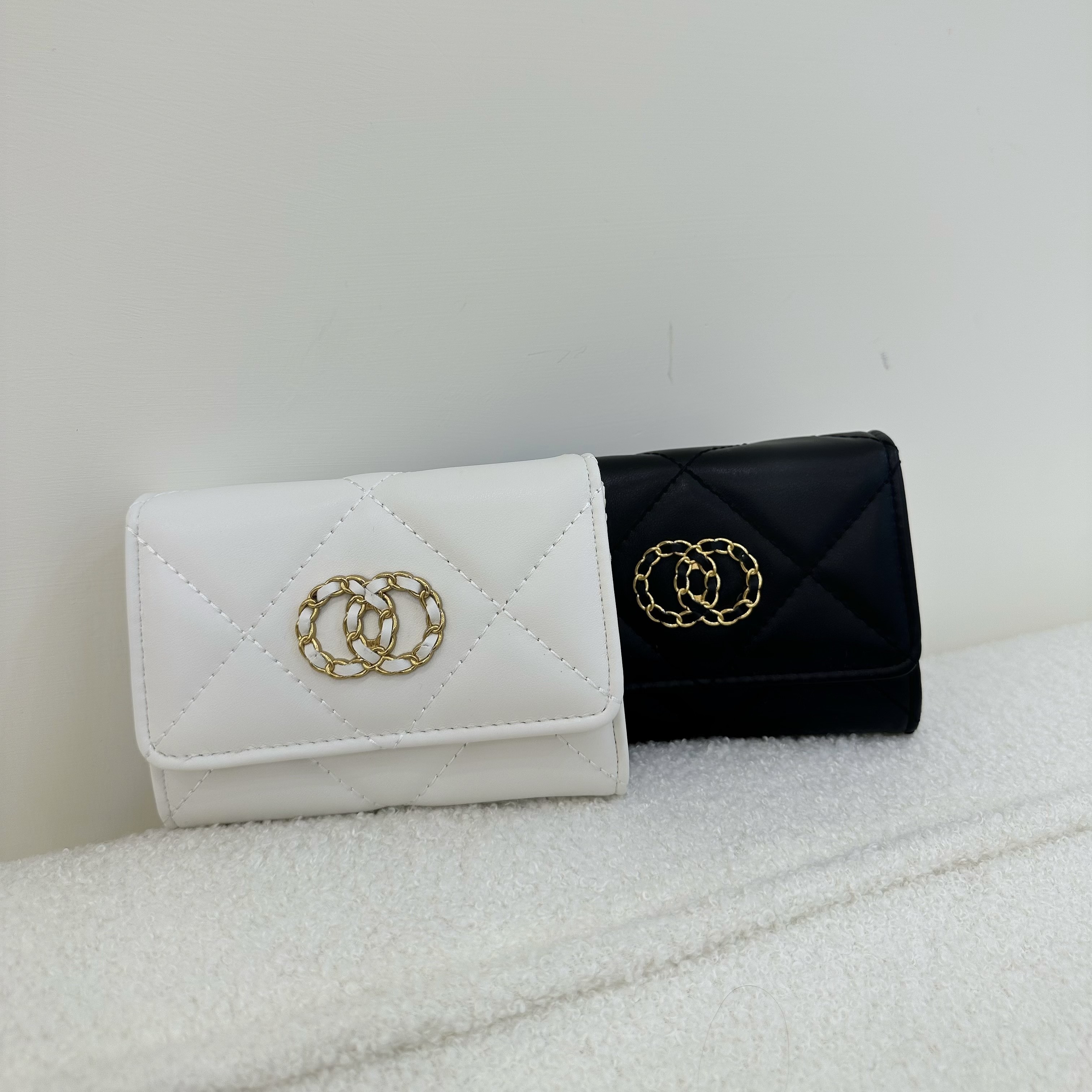 K21金釦皮夾(有附斜背鏈條）