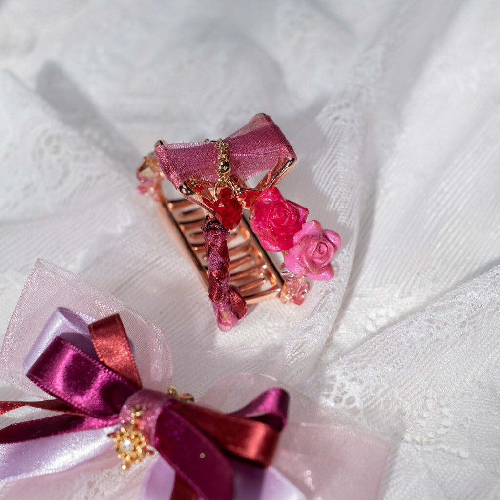 Magic Ribbon Claw Clip