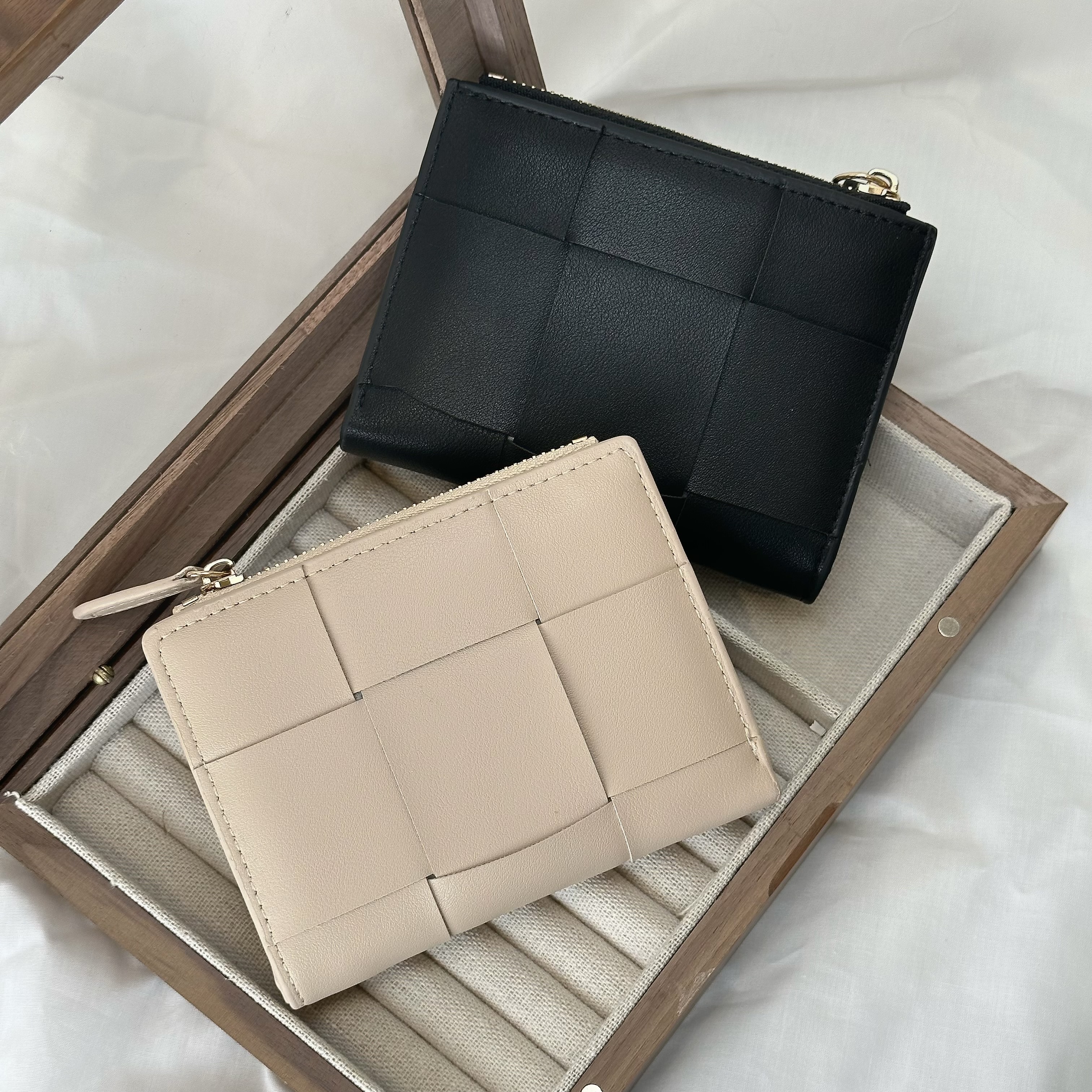 K22編織拉鍊皮夾