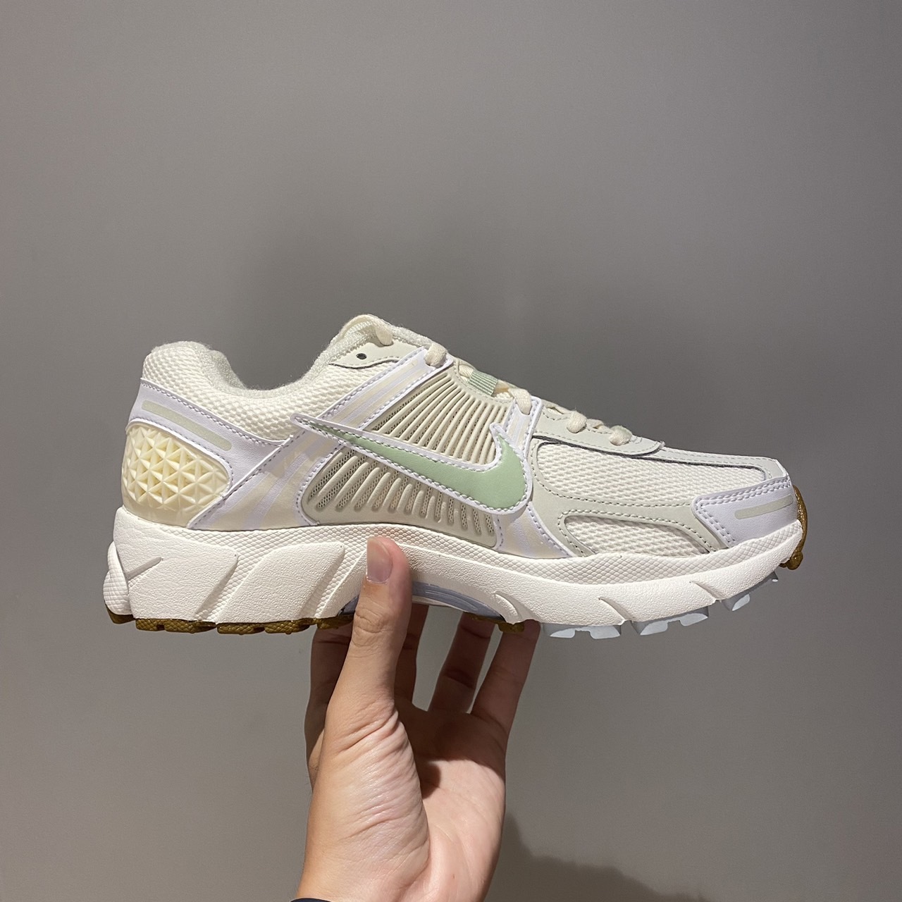 Nike Zoom Vomero 5 青檸配色 FV3638-171