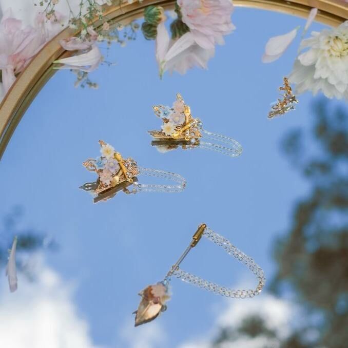 Deer Medal Brooch Set