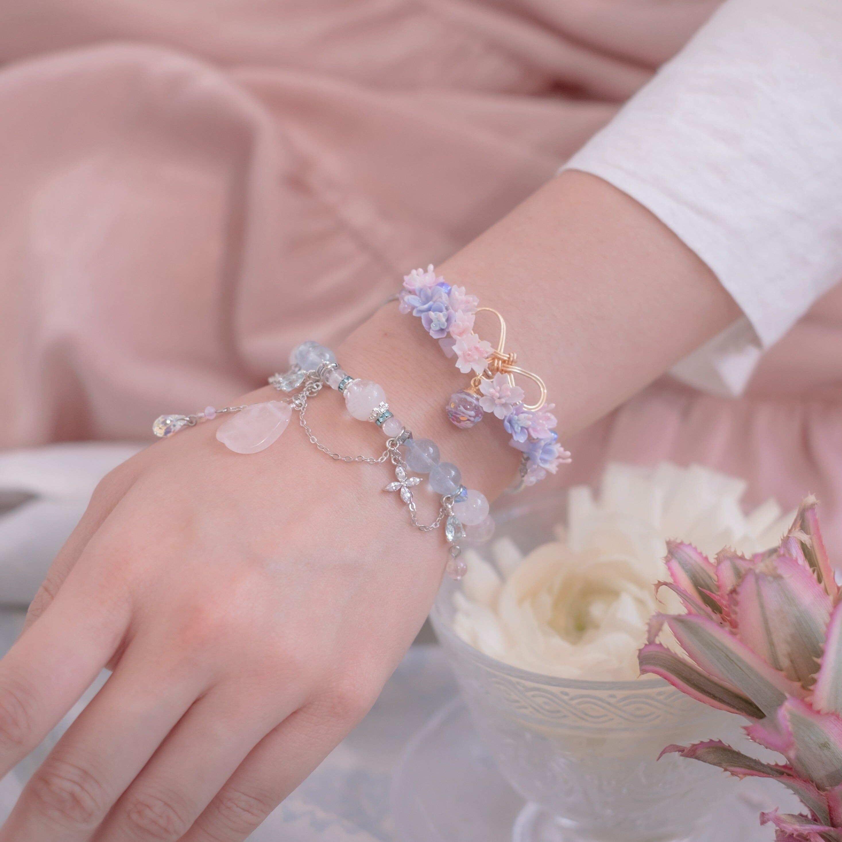 Little Reunions Handcrafted Knot Bouquet 14K Gold-plated Bangle