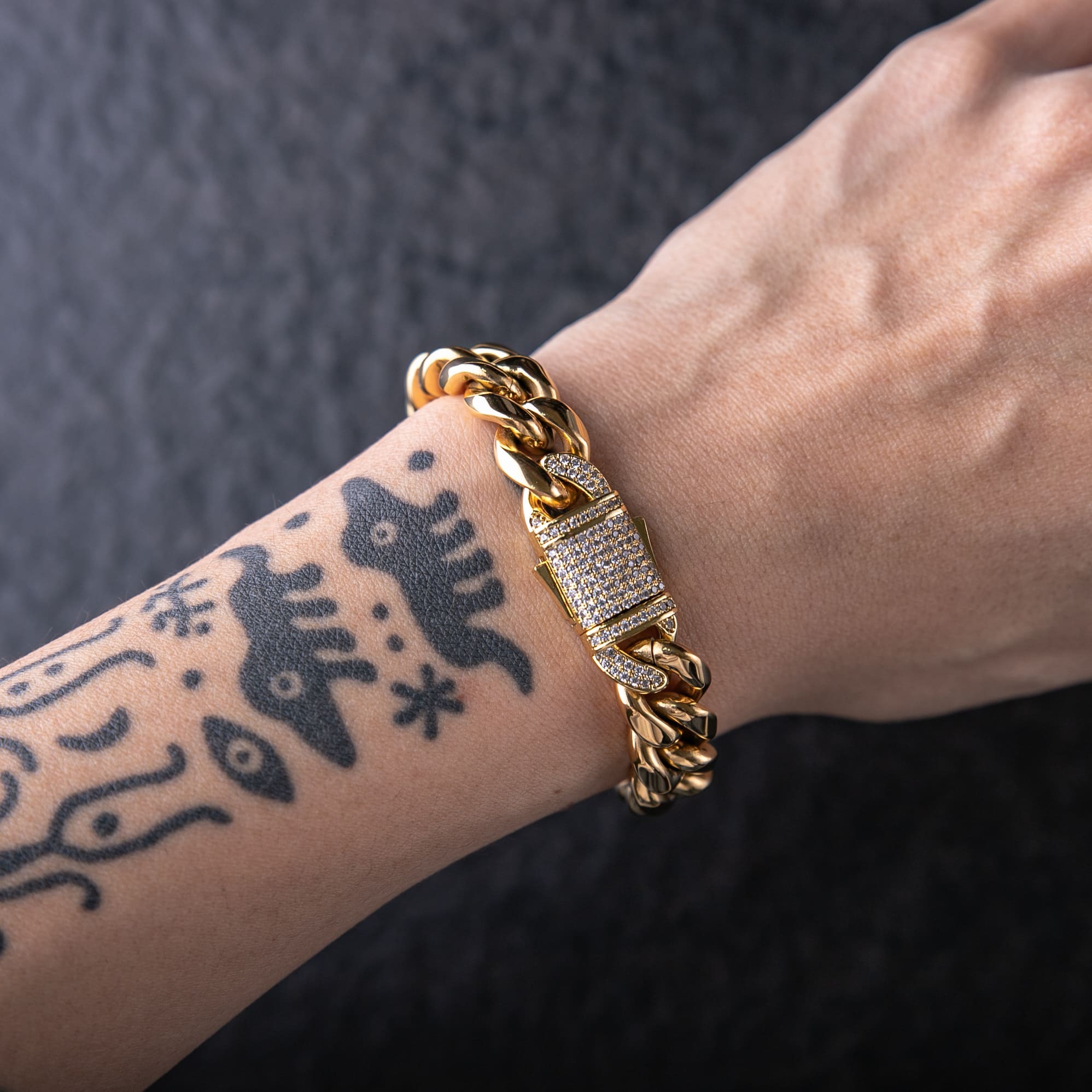 12mm滿鑲扣頭光面古巴手鍊