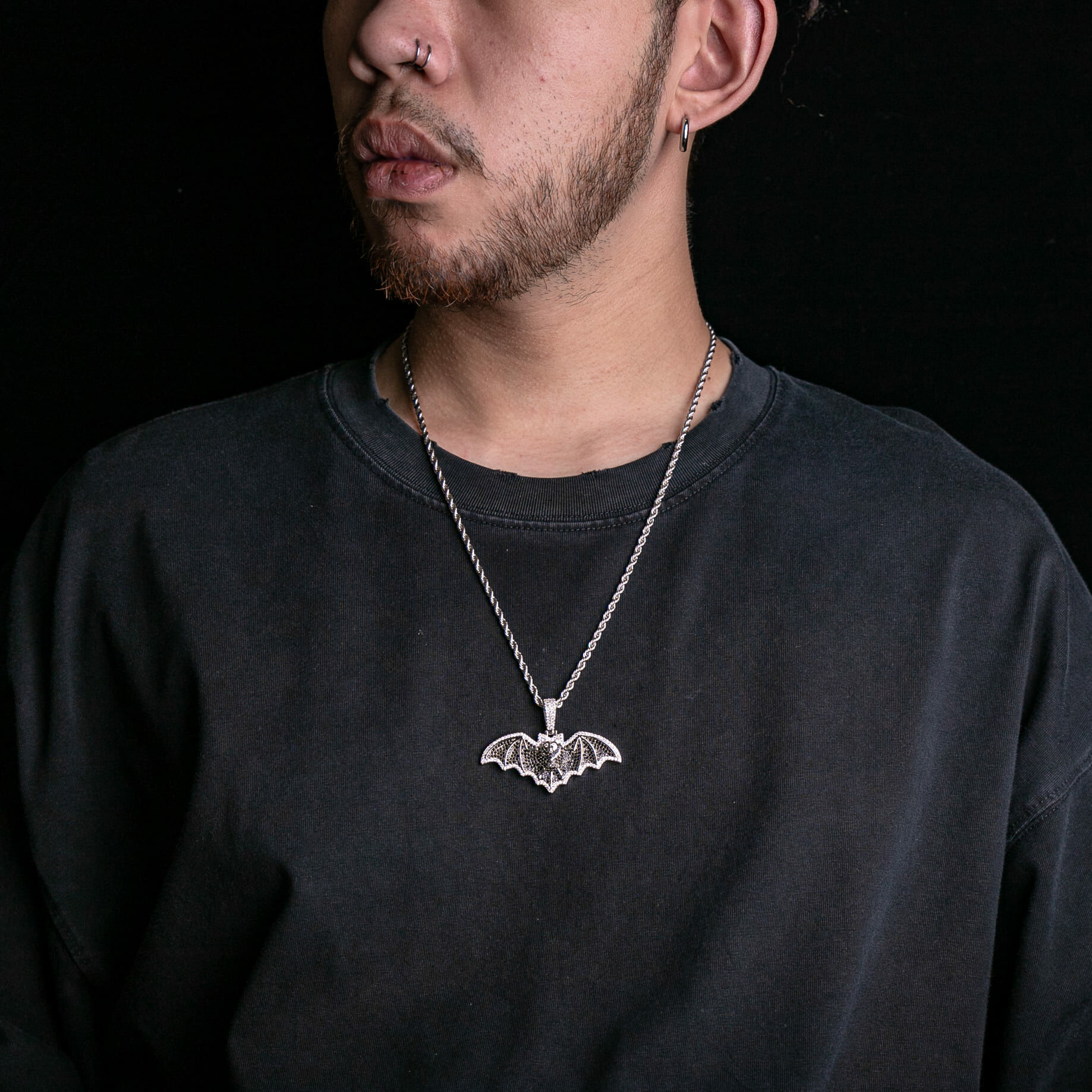 滿鑲雙色蝙蝠墜飾