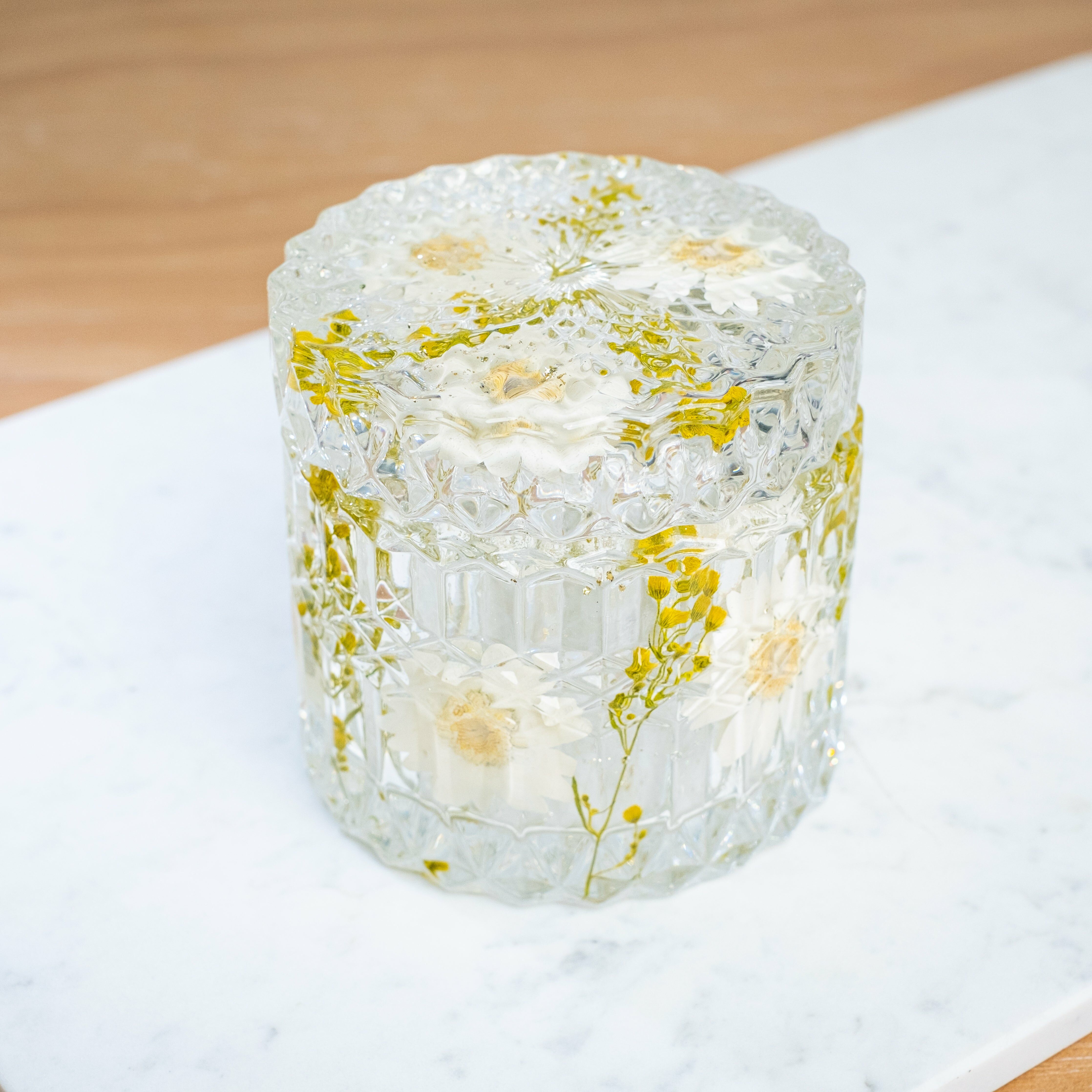 ➆ Daisy Honey Comb Accessories Box