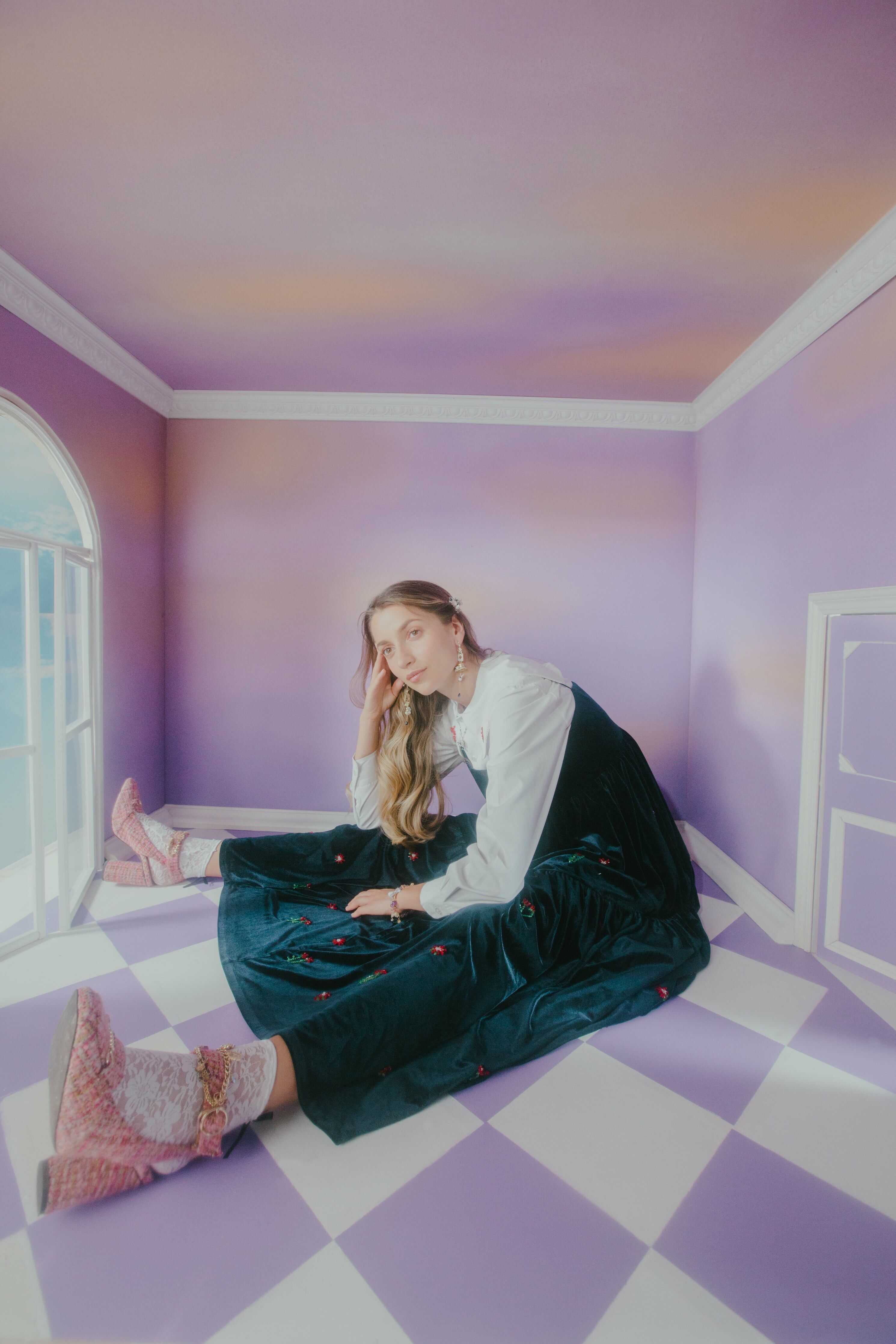 Enchanted Forest Motif Gold-plated Shoe Chain(s)