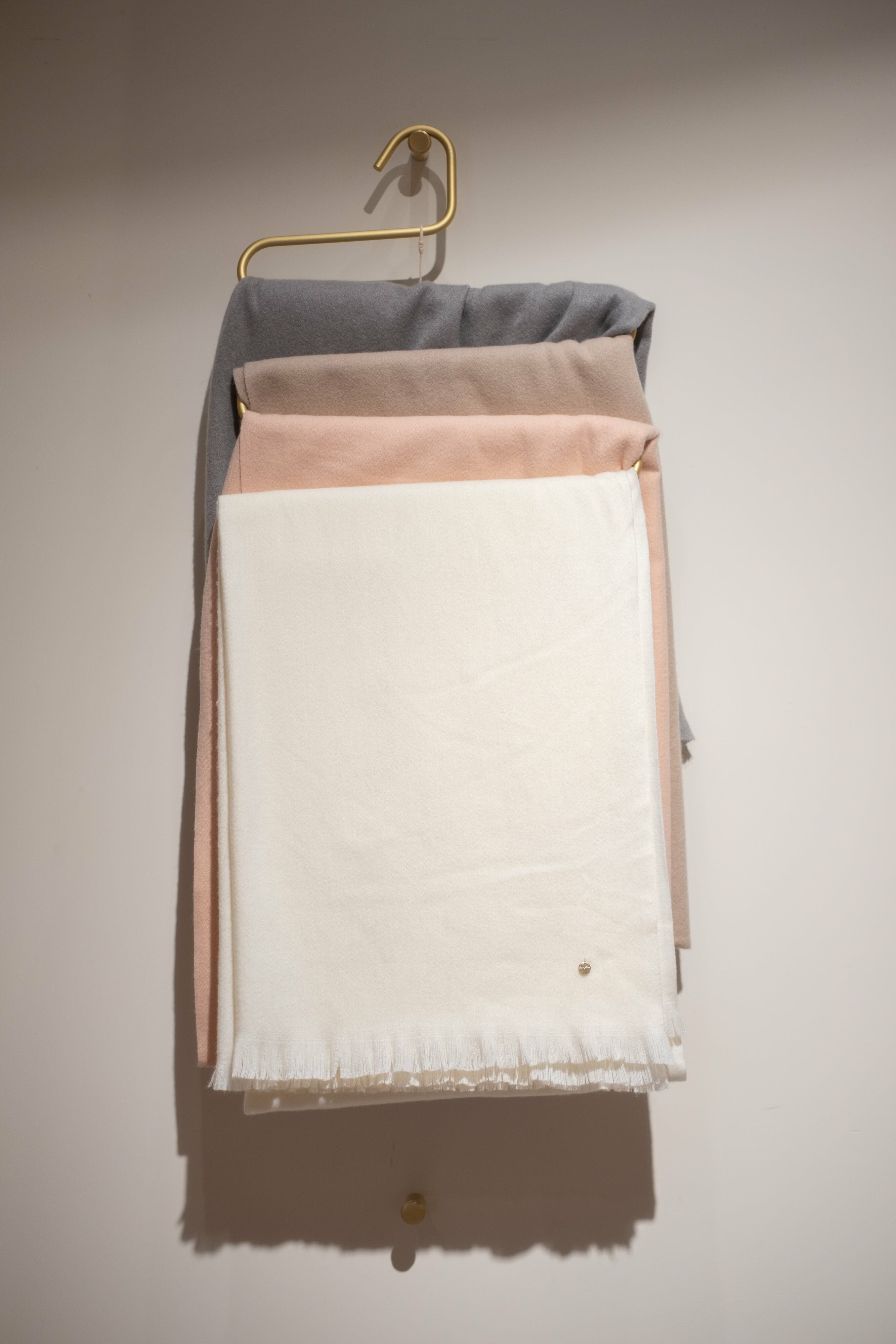 Ultrasoft Wool Scarf (Cream/Khaki/Coral/Grey)