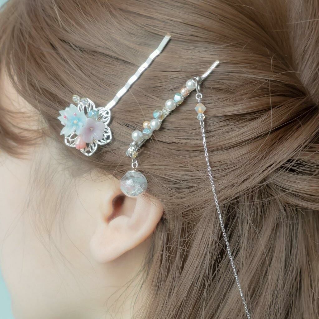 #3 ZODIAC Aries Sakura Hair Clips Set (With detachable silver chain)