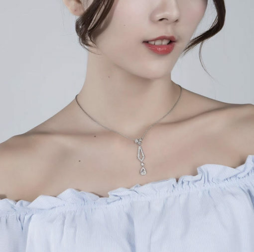 18K White Gold Diamond Necklace