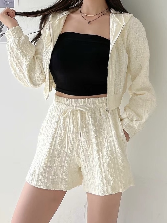 (現貨) 可愛感麻花外套褲仔套裝 SET1021(白)