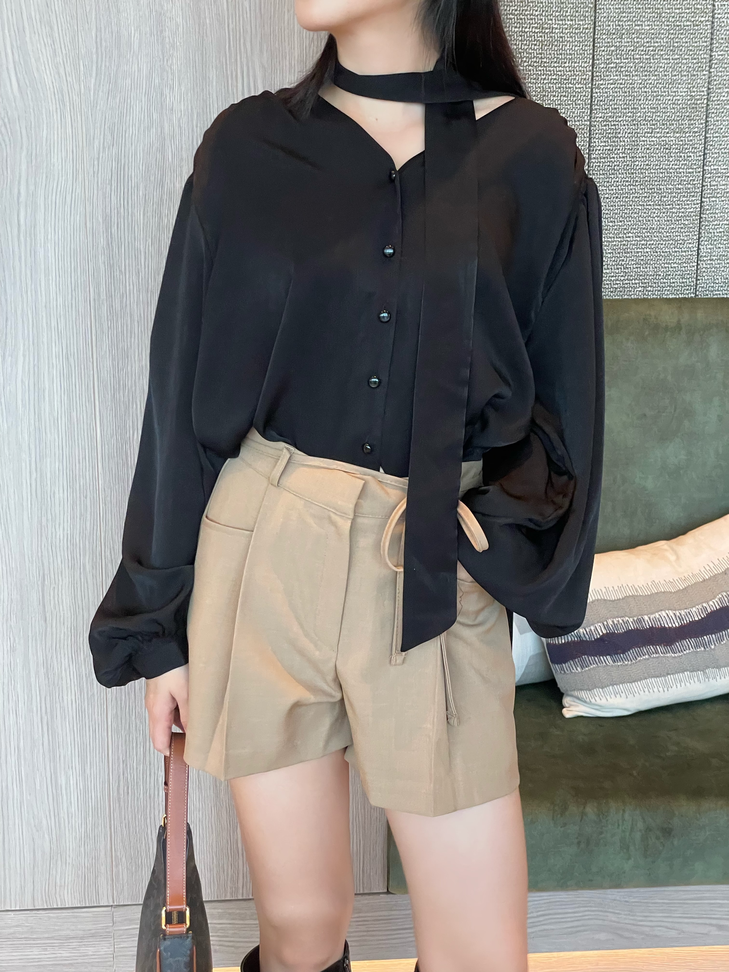 (現貨)  高腰綁帶短西褲P1022 (杏)