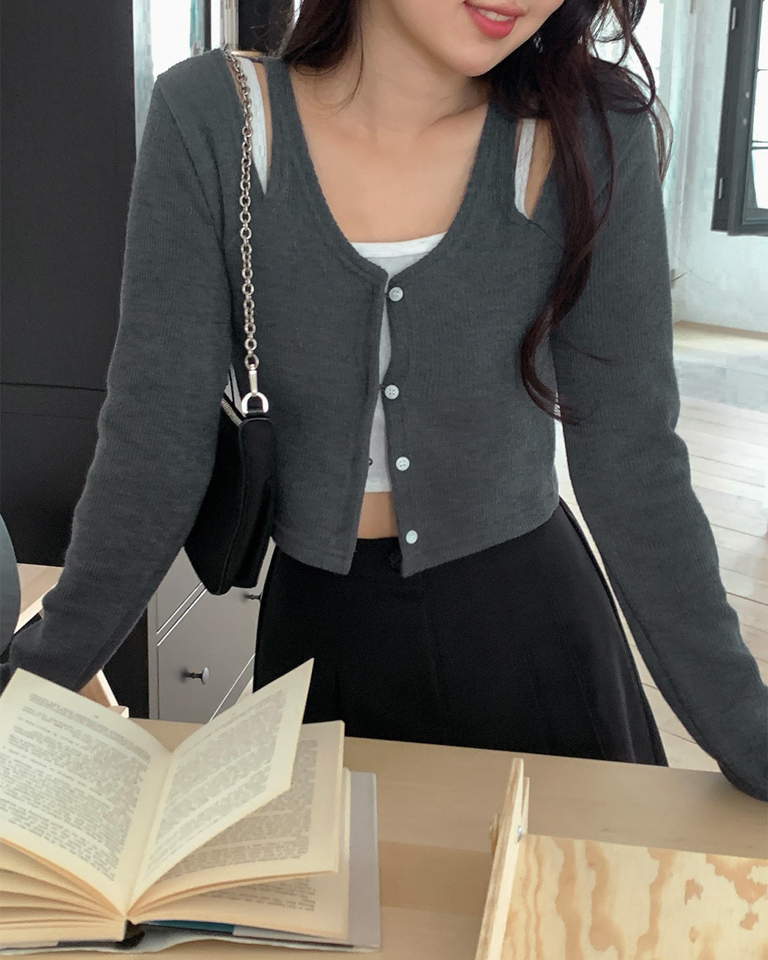 韓國Dejou授權 雙肩小性感挖空開扣羅紋罩衫