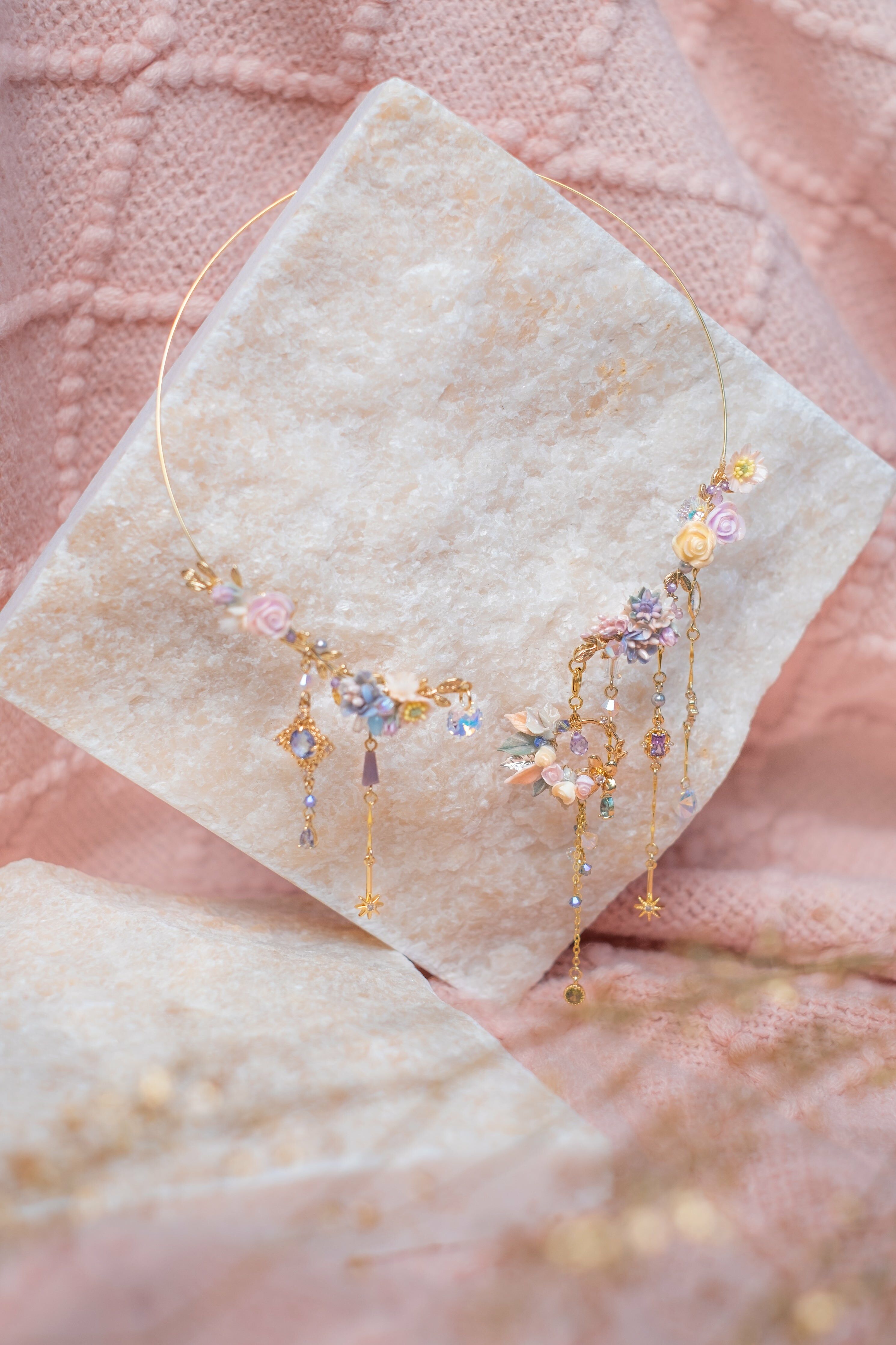 Mellow Twilight Bouquet Choker Cuff