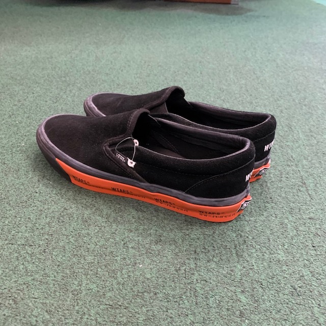 WTAPS x VANS OG CLASSIC SLIP-ON SNEAKERS - BLACK/ORANGE SIZE US 10 IN STOCK NOW (現貨發售中)