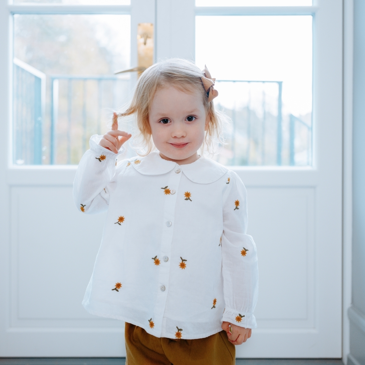 〖 Hust & Claire 〗白色小黃花襯衫上衣