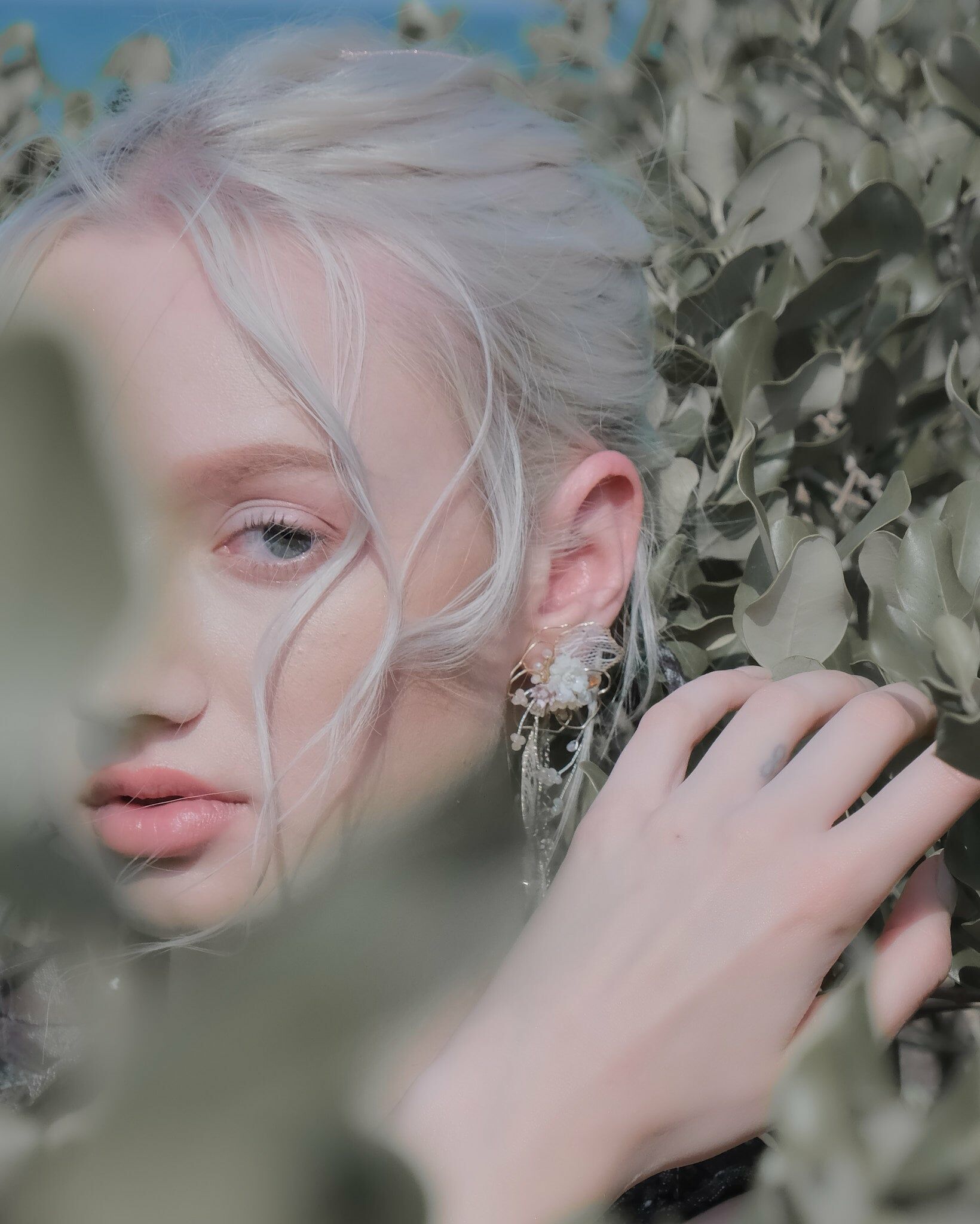 Interlacing in Harmony Sakura Bouquet and Lacy Petals Earrings (2-way)