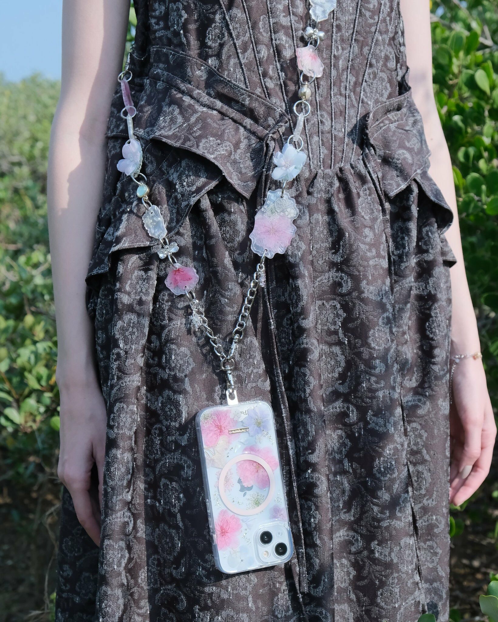 Bewildering Messenger Sakura Oshibana Magnetic Phone Case