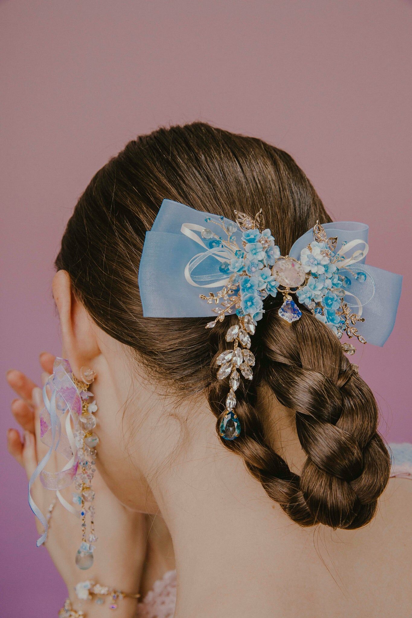 Outpouring Enchantment Hydrangea and Crystals Ribbon Clip