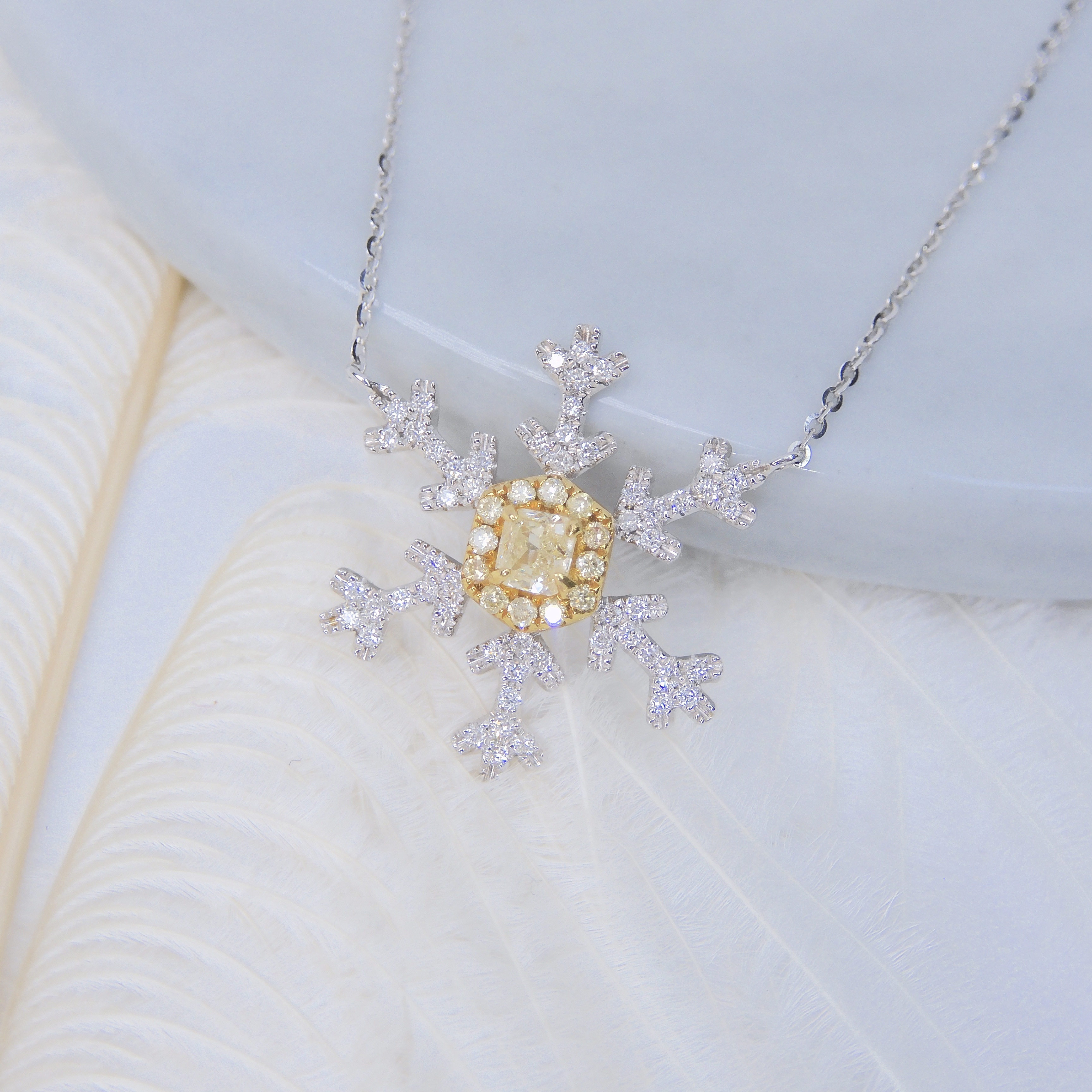 18K 金 0.123ct 黃鑽項鍊