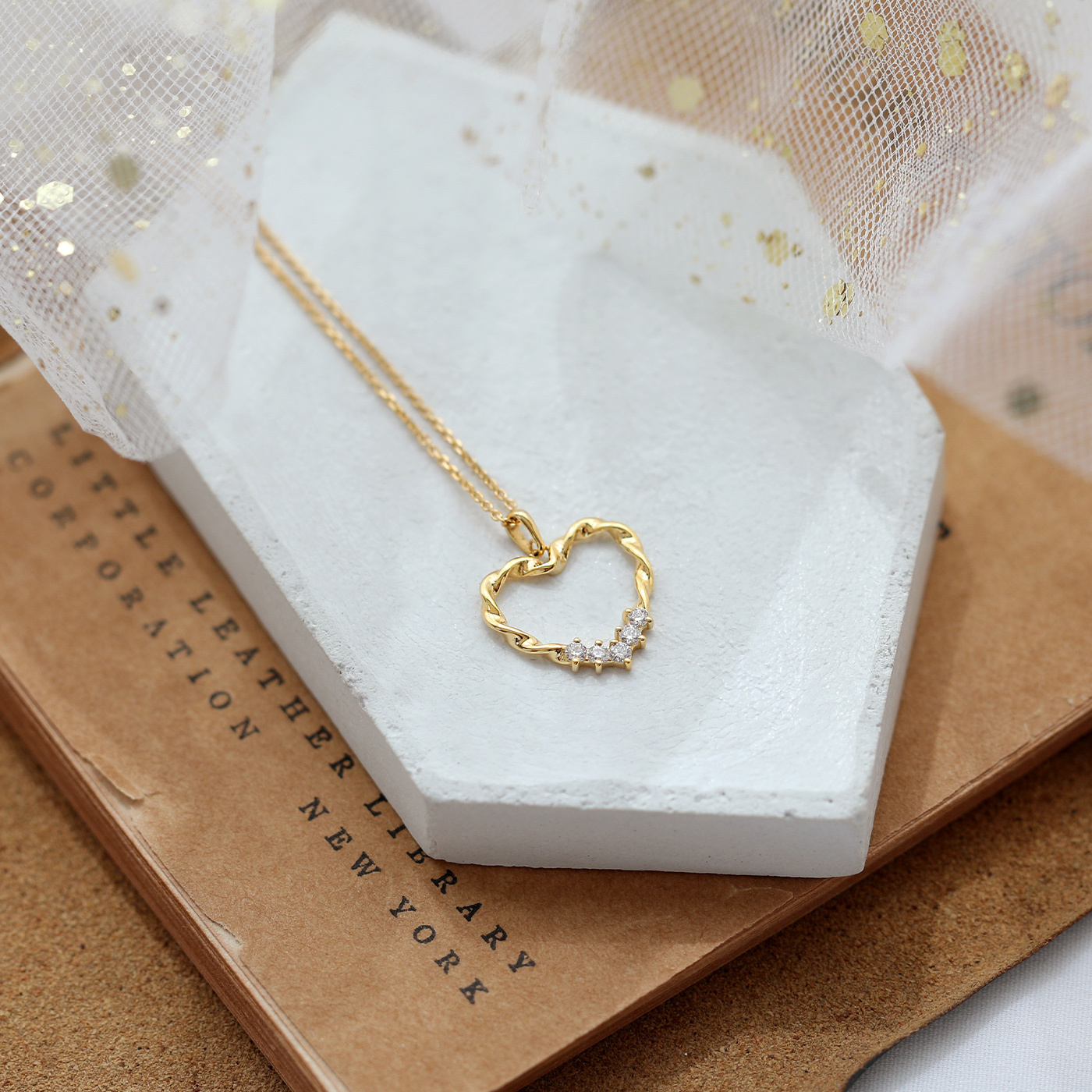 恬心旋律 No.49 — 鑽石項鍊