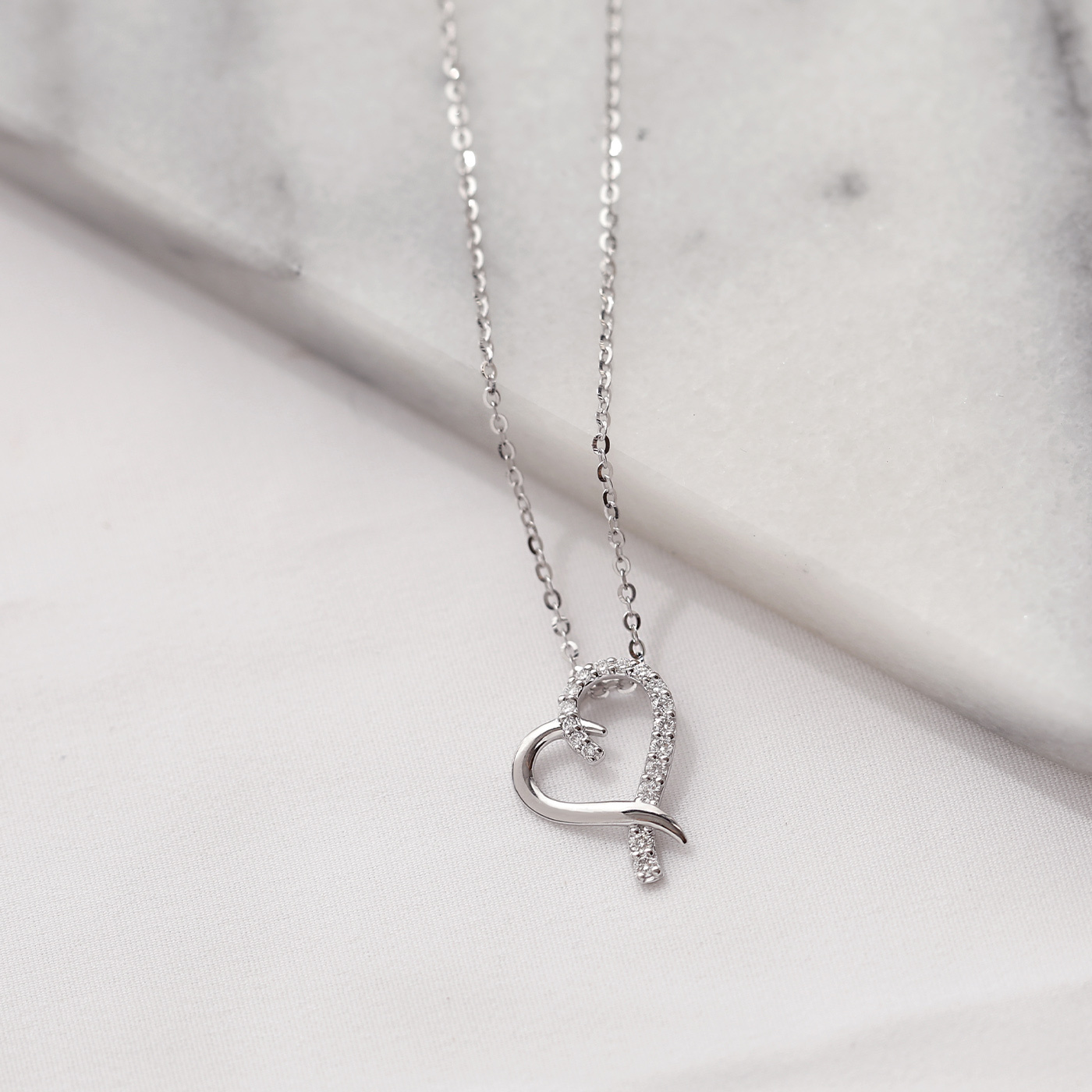 恬心旋律 No.50 — 鑽石項鍊