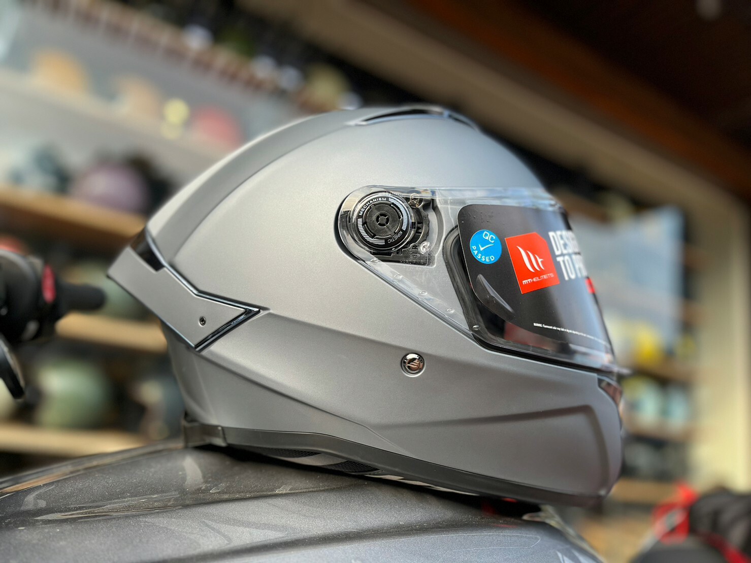 MT Helmet THUNDER 4 SV 素色 鈦銀灰 全罩 亞版