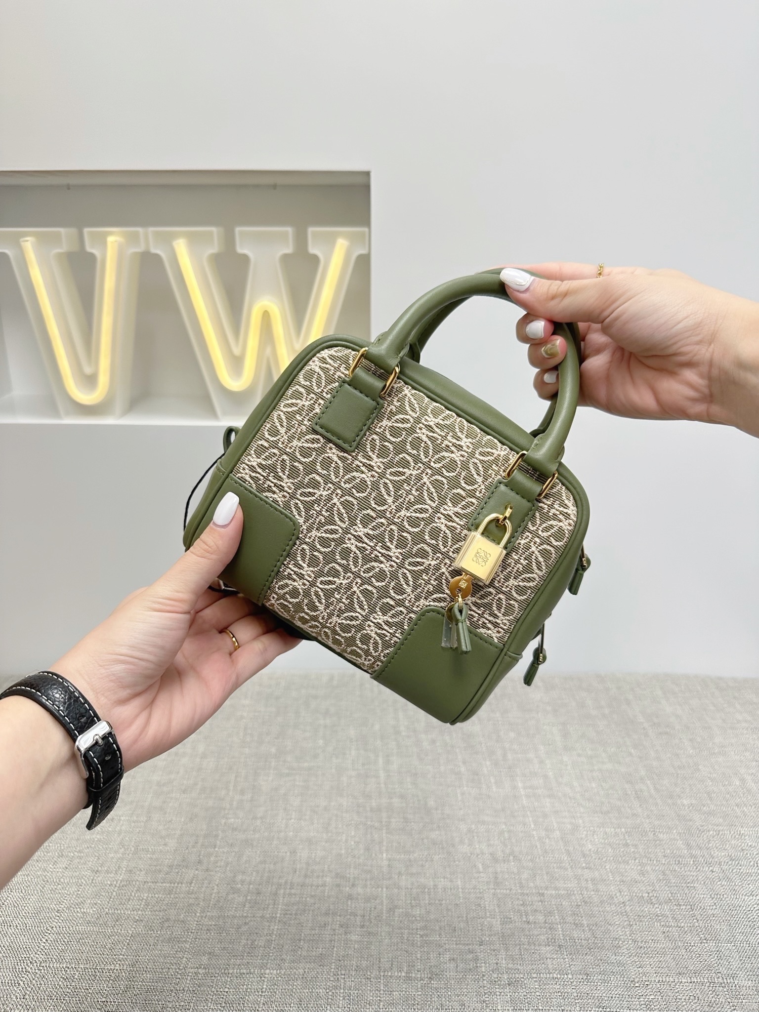 Outlet Loewe Amaona 16 Square